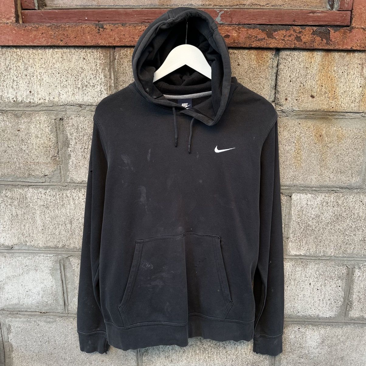 Nike Vintage Nike Hoodie Size M Basic Fit Trashed Y2K 00s USA Size US M / EU 48-50 / 2 - 1 Thumbnail