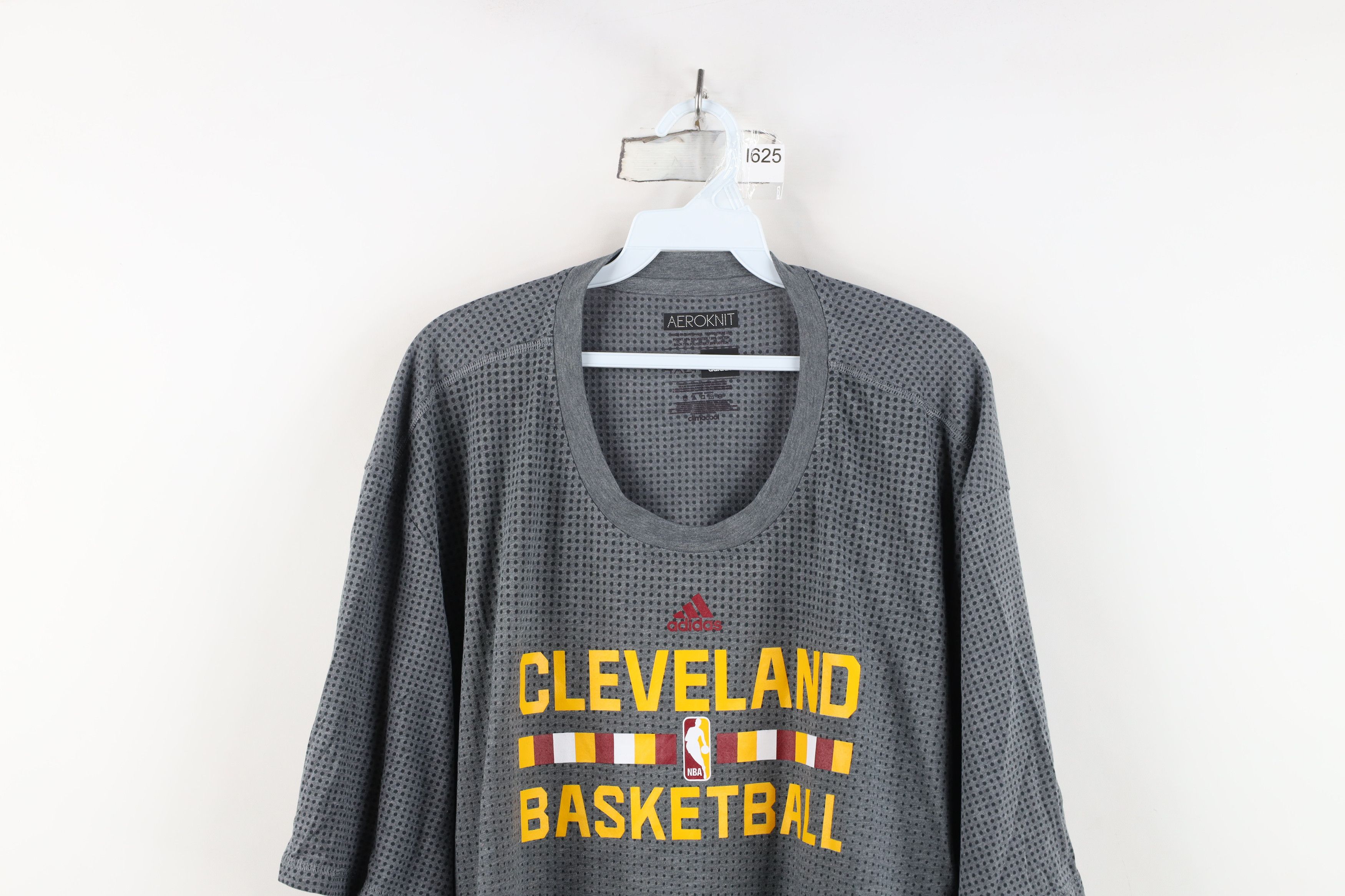 Adidas Adidas Aeroknit Cavaliers Basketball Short Sleeve T-Shirt Size US XXL / EU 58 / 5 - 2 Thumbnail
