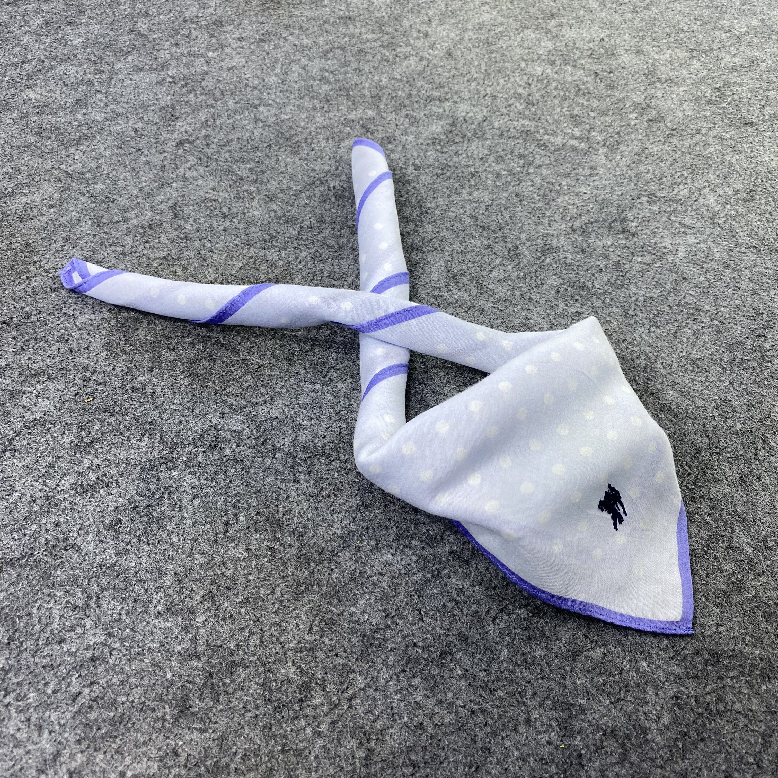 Burberry Burberry Handkerchief / Bandana / Neckerchief-B2211 Size ONE SIZE - 1 Thumbnail
