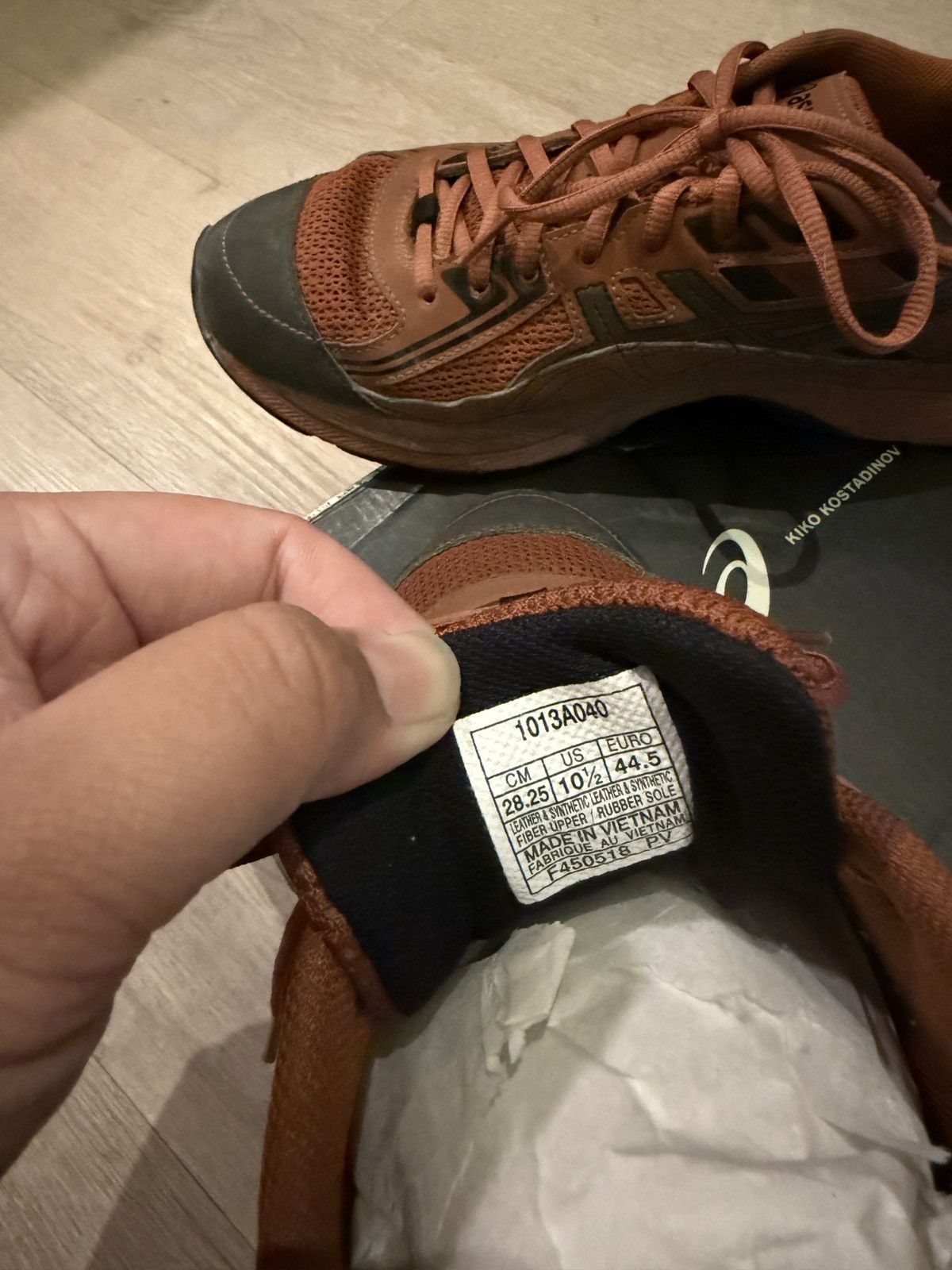 Asics × Kiko Kostadinov Kiko Kostadinov x ASICS Gel-Burz 2 in terracotta Size US 10.5 / EU 43-44 - 9 Thumbnail
