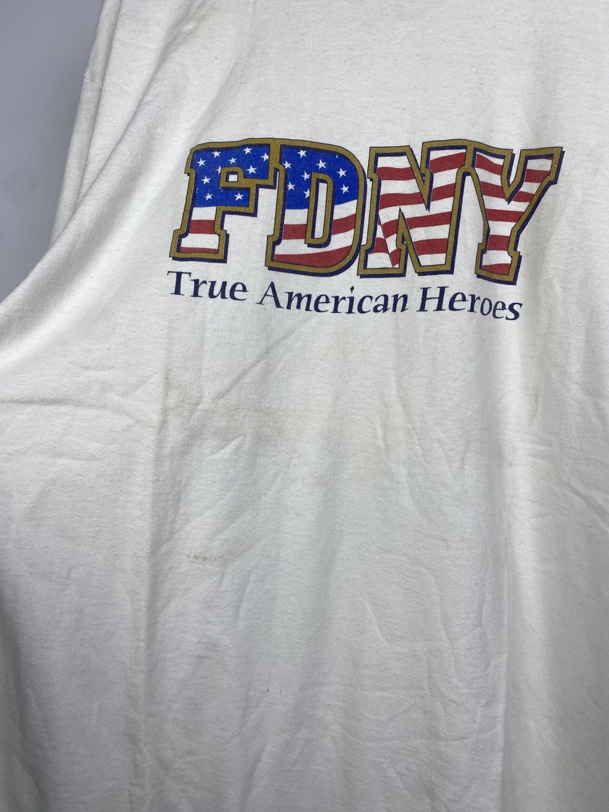 Vintage Vintage 90s FDNY Fire Depertament City Of New York T Shirt Size US XL / EU 56 / 4 - 5 Thumbnail