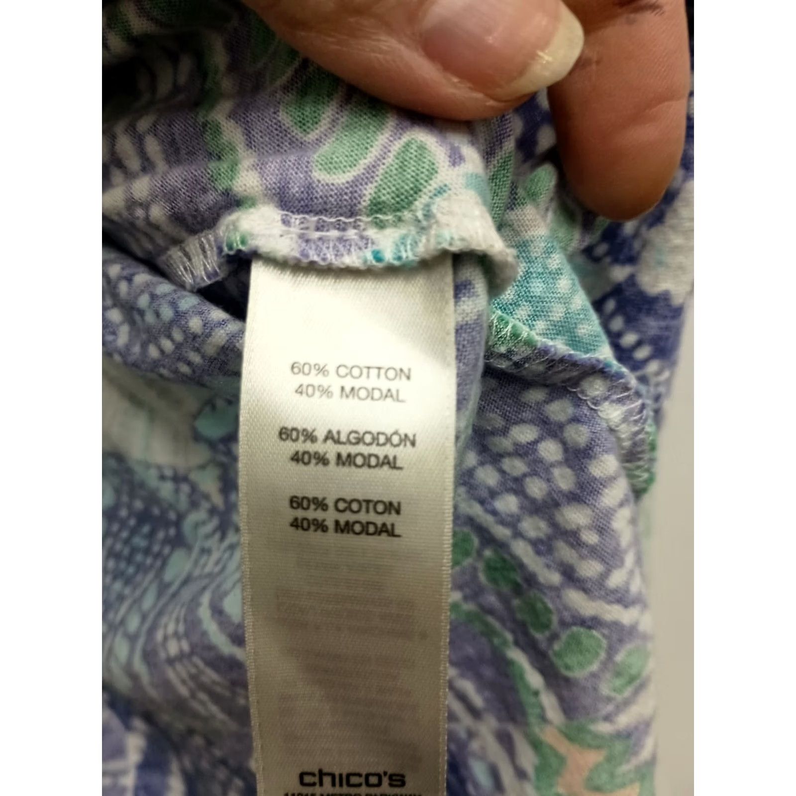 Vintage Chicos Womens Wearable Art Top Medium Blue Abstract 3/4 Sleeve Pullover Casual Shirt Womens Art Top 3/4 Sleeve Blue Pullover Casual Chico's Size M / US 6-8 / IT 42-44 - 4 Thumbnail