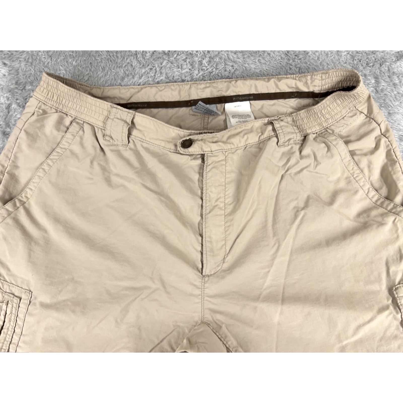 Vintage Columbia Pants Womens XL Beige Cargo Convertible 100% Nylon Titanium Size 40" / US 18 - 4 Thumbnail