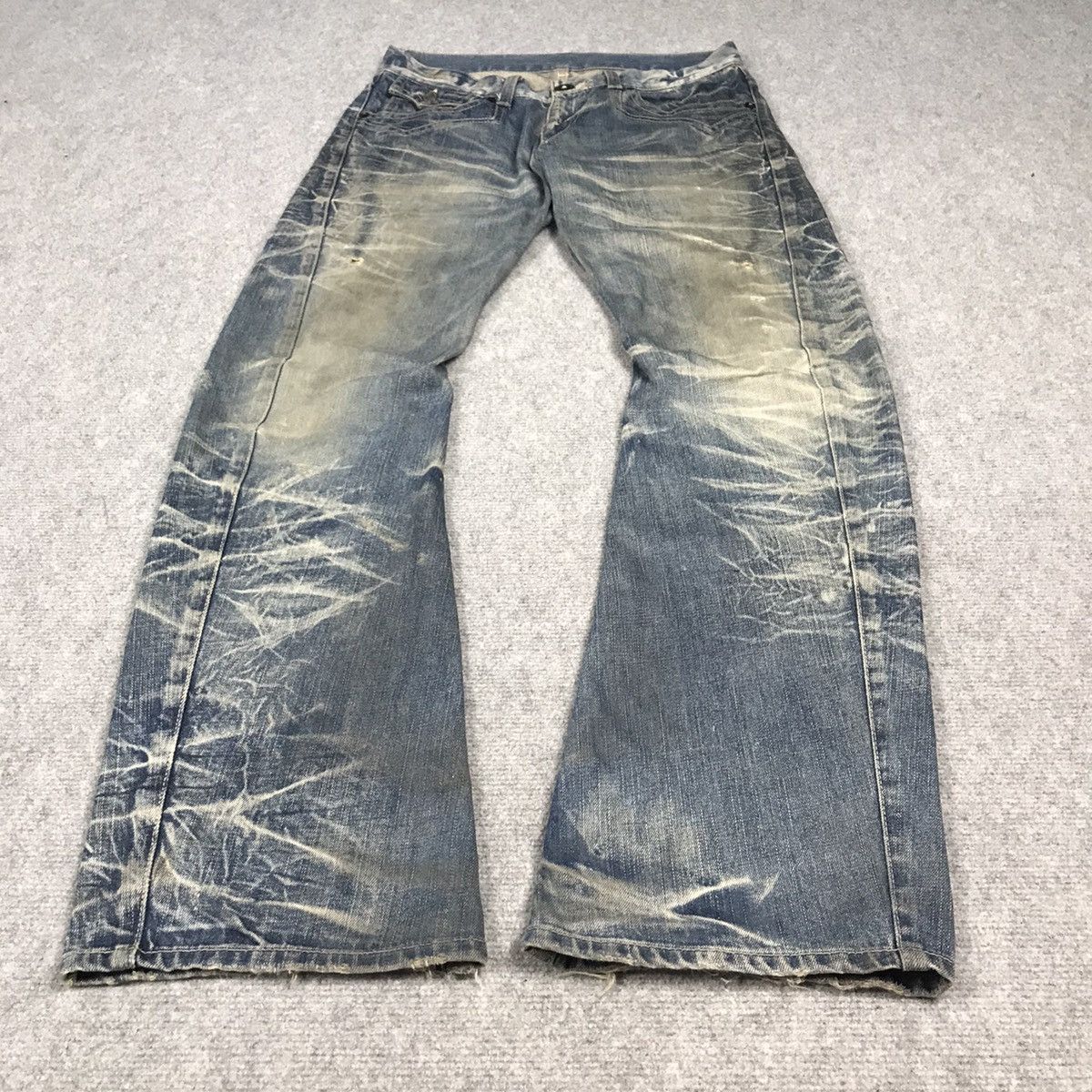 If Six Was Nine × Le Grande Bleu (L.G.B.) FALRE DENIM RATTLE TRAP BOOTCUT DISTRESSED DENIM PANTS Size US 30 / EU 46 - 4 Thumbnail