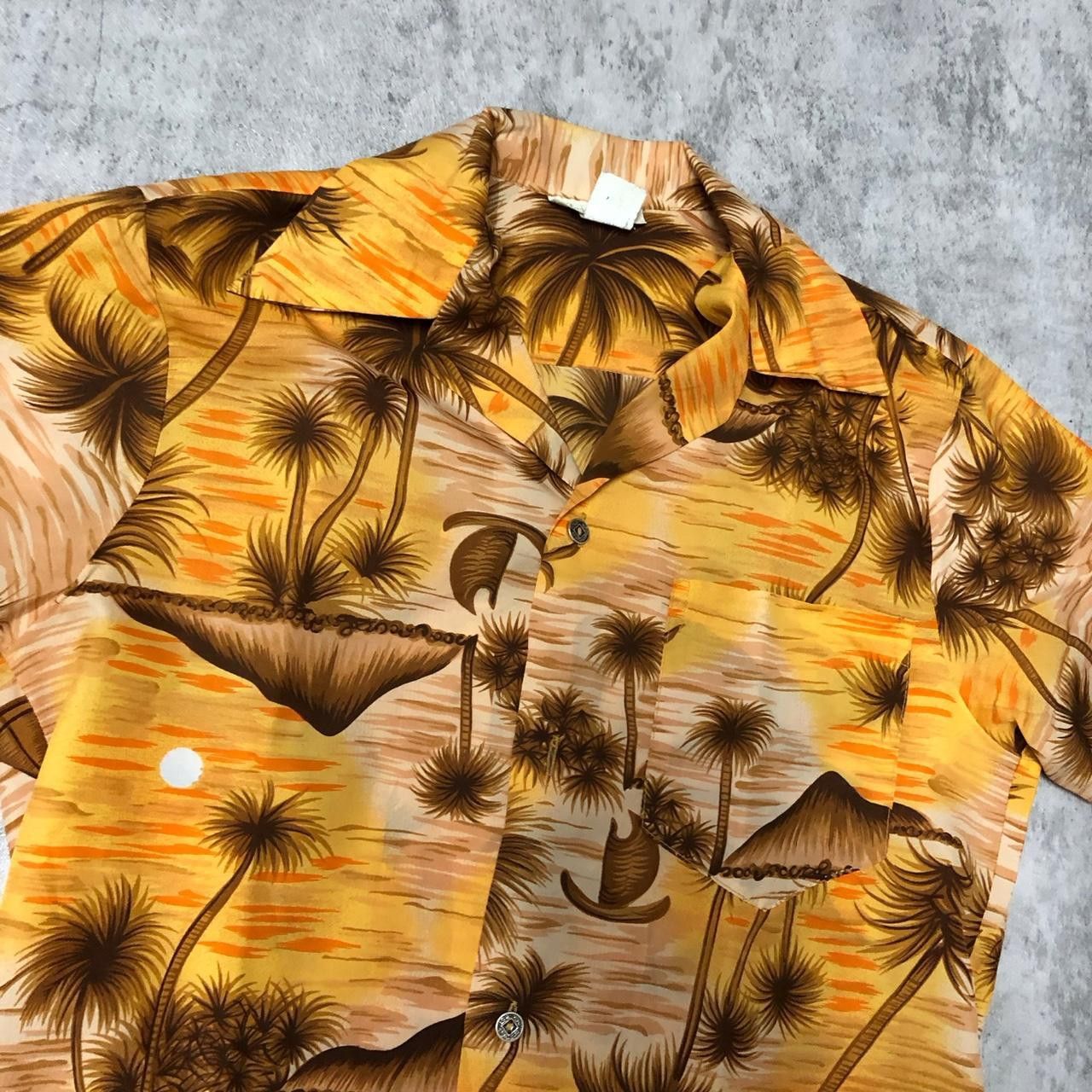 Other 1970s Hawaiian shirt in yellow and brown Size US S / EU 44-46 / 1 - 2 Thumbnail