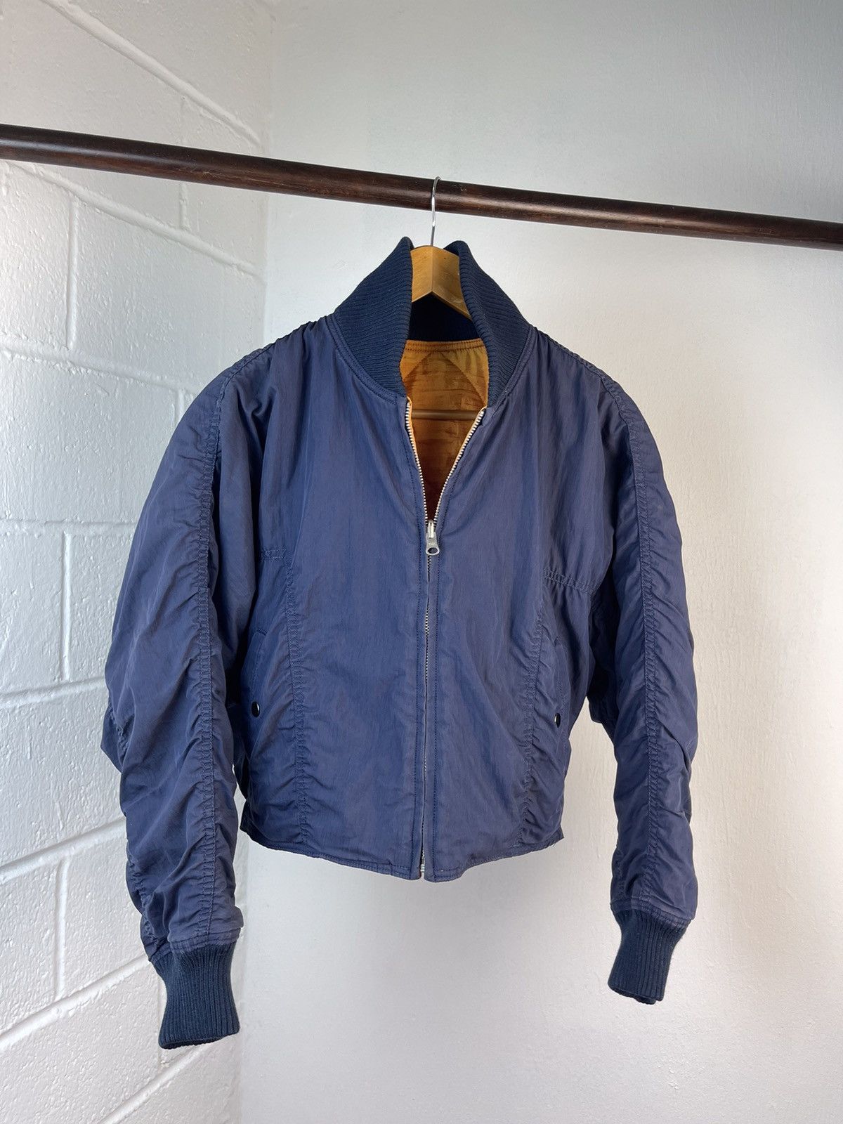 Issey Miyake × Tsumori Chisato 90s ISSEY MIYAKE CROPED REVERSIBLE BOMBER JACKET Size US L / EU 52-54 / 3 - 14 Thumbnail