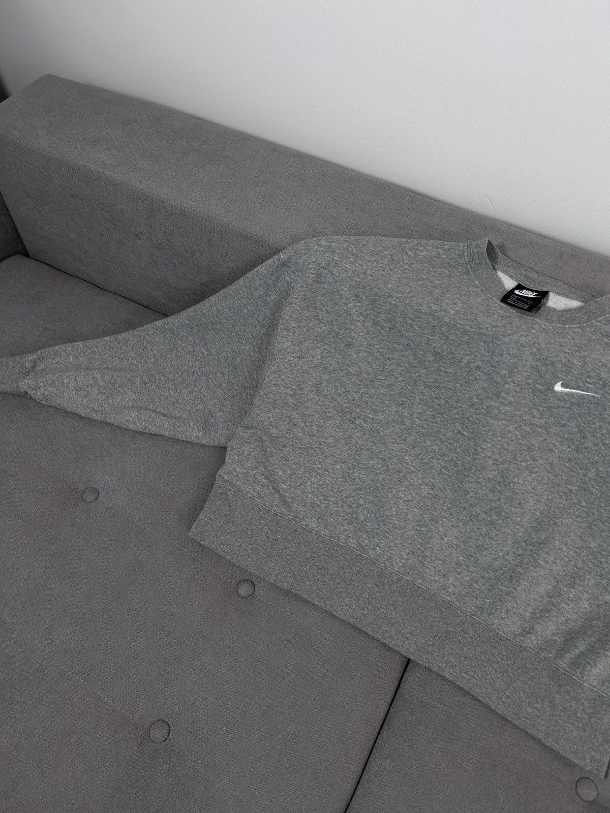 Nike × Vintage NIKE CROPPED OVERSIZED DISTRESSED SWEATSHIRT MINI SWOOSH Size S / US 4 / IT 40 - 3 Thumbnail