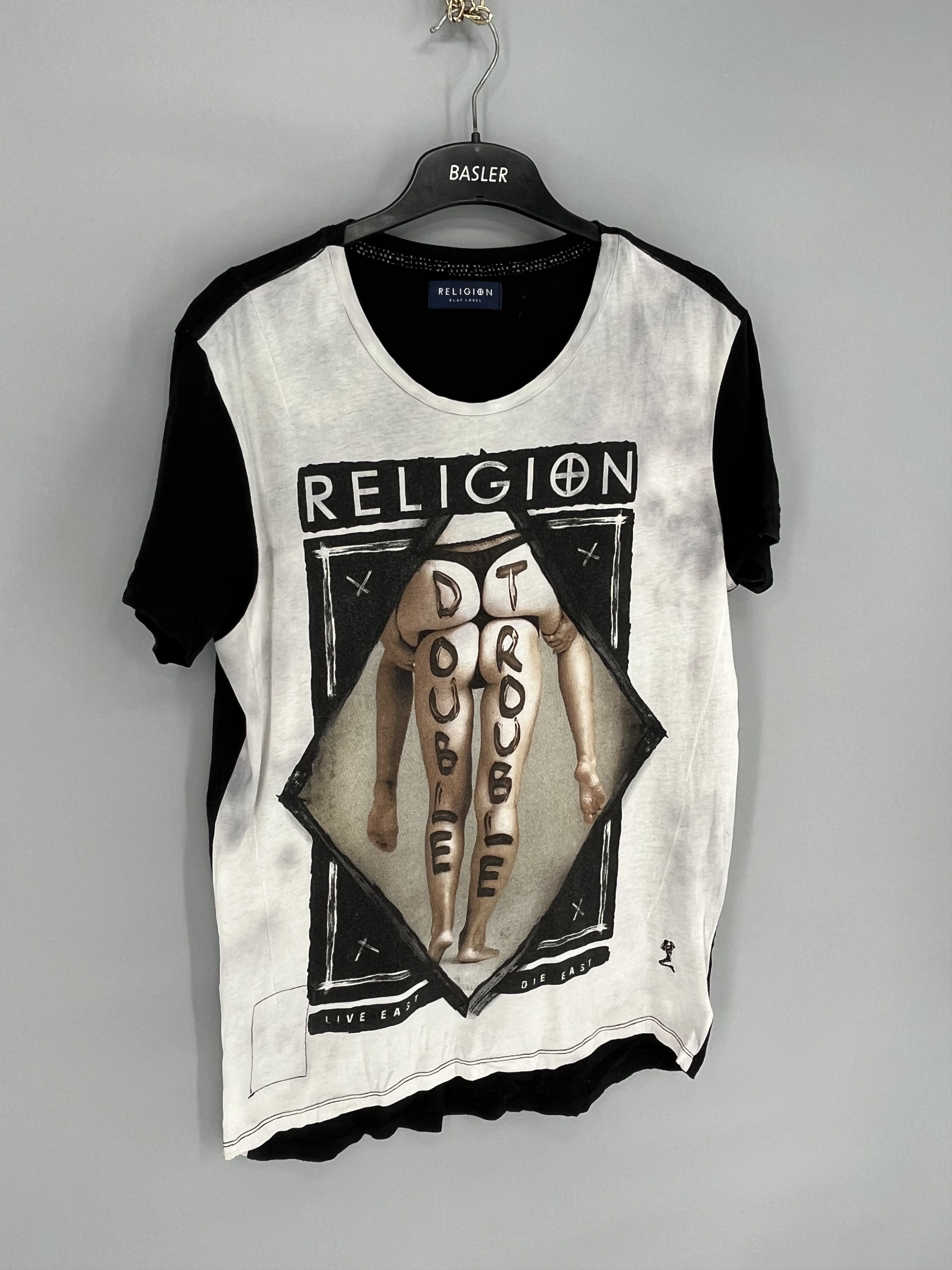 Reserved Vintage Y2k Religion Sexy girl skull Rap Style T-shirt Size US M / EU 48-50 / 2 - 5 Thumbnail