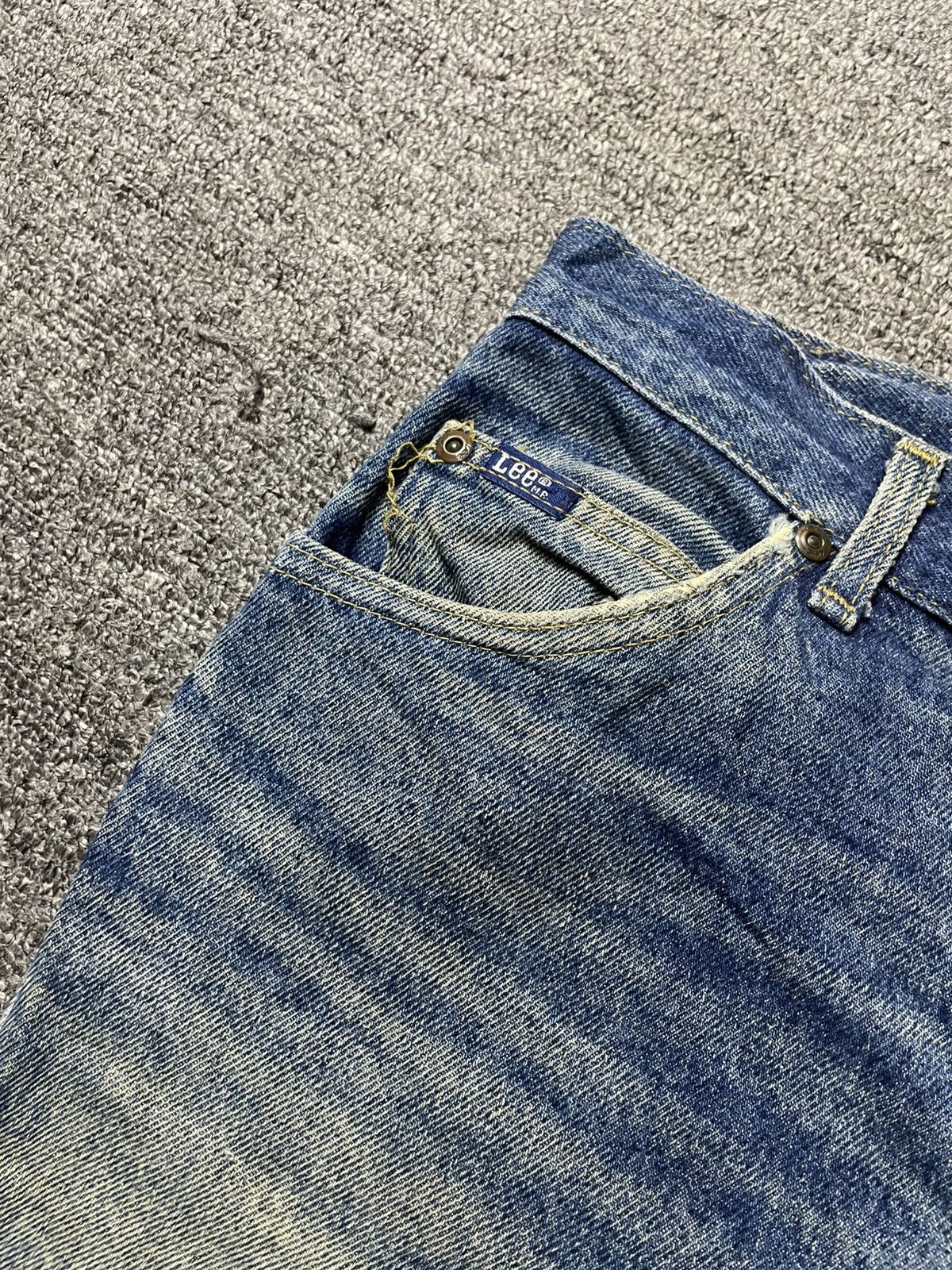Lee × Vintage Vintage LEE Distressed Denim Ripped Jeans (92) Size US 28 / EU 44 - 8 Thumbnail