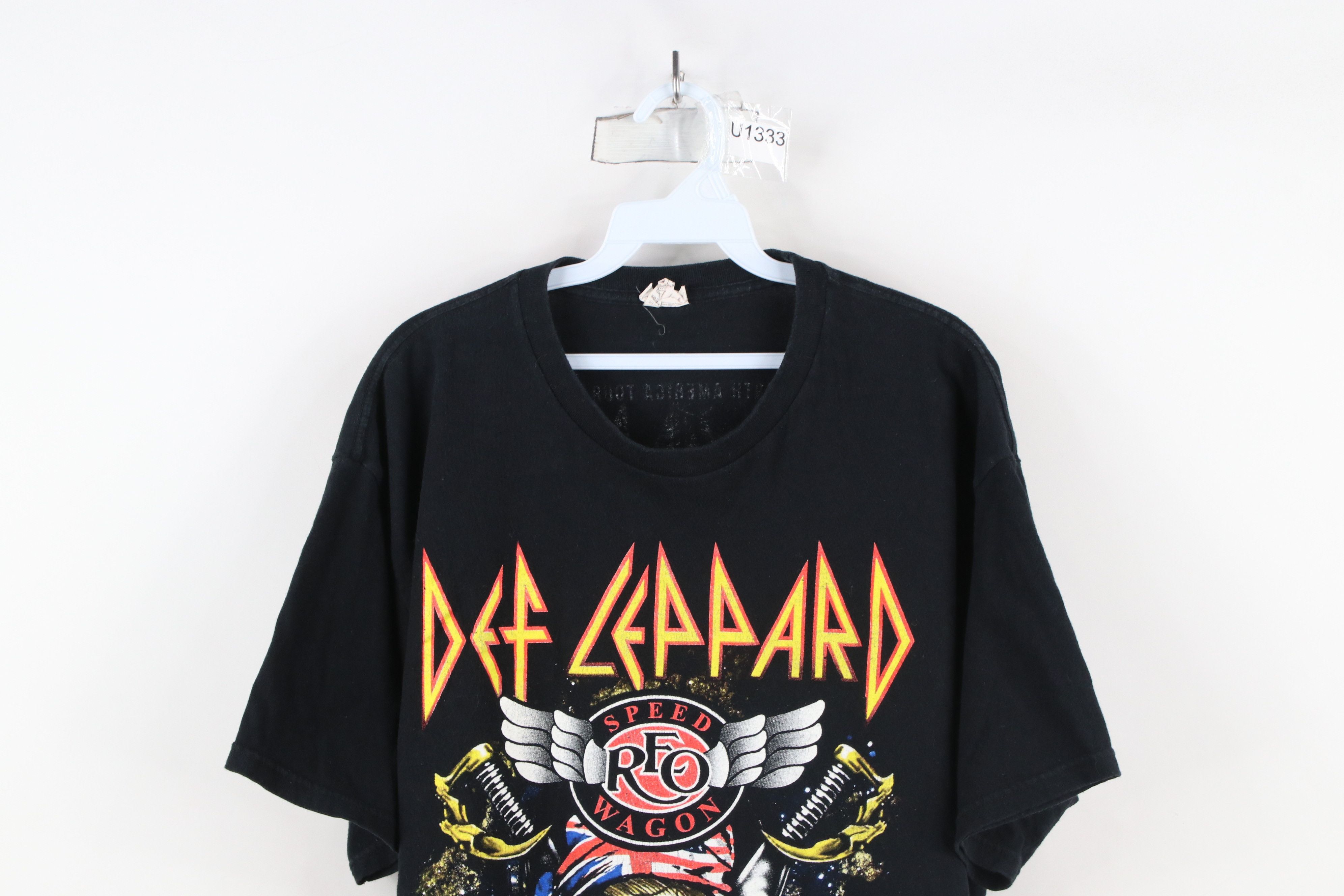 Vintage Vintage Tour Def Leppard REO Speed Wagon Band T-Shirt Size US XL / EU 56 / 4 - 2 Thumbnail