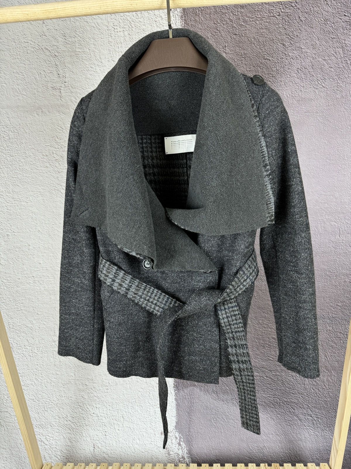 Harris Wharf London Harris Wharf London double breasted wool short coat belted Size M / US 6-8 / IT 42-44 - 3 Thumbnail