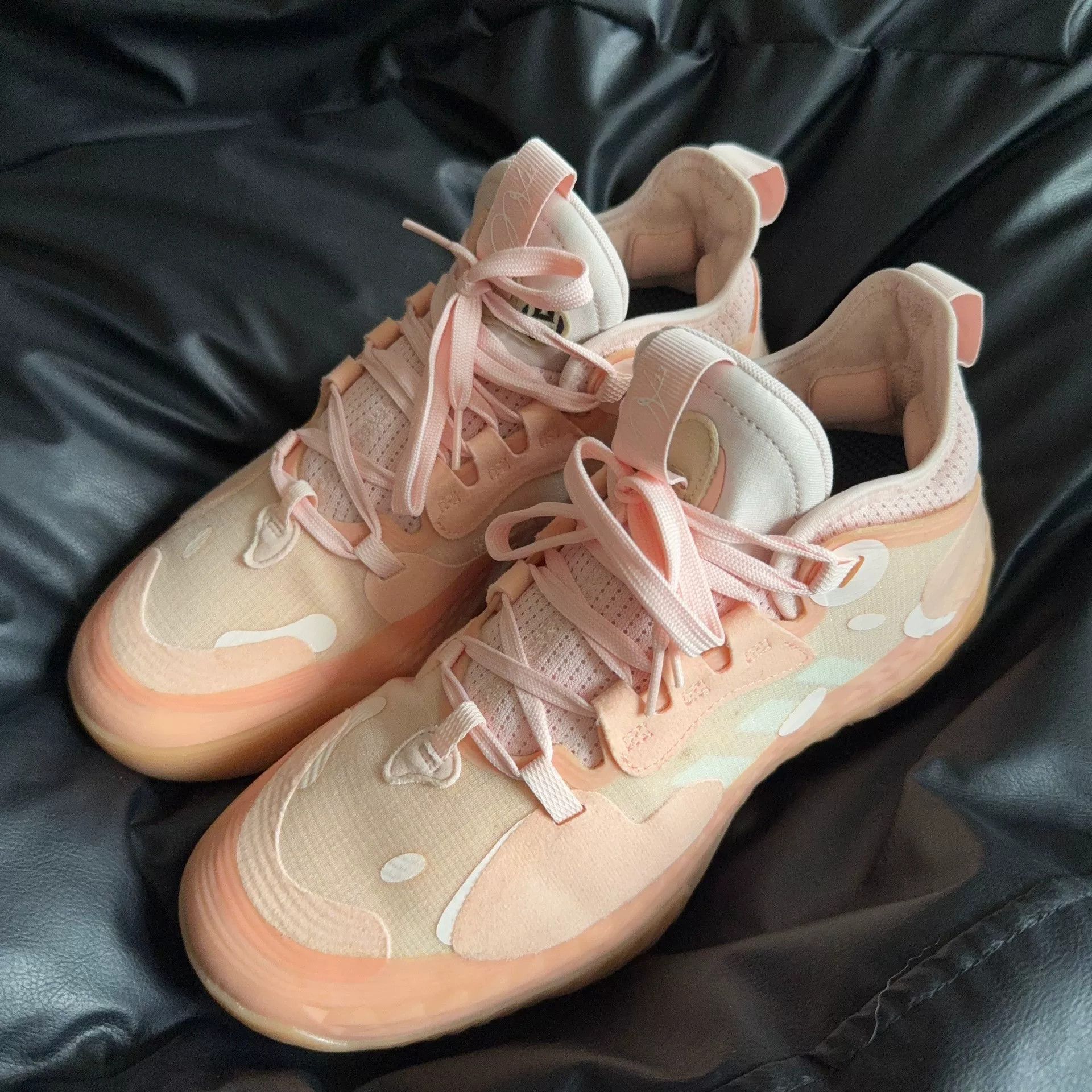 Adidas Adidas Pink Lowtop Sneakers 43 Men Size US 10 / EU 43 - 1 Thumbnail