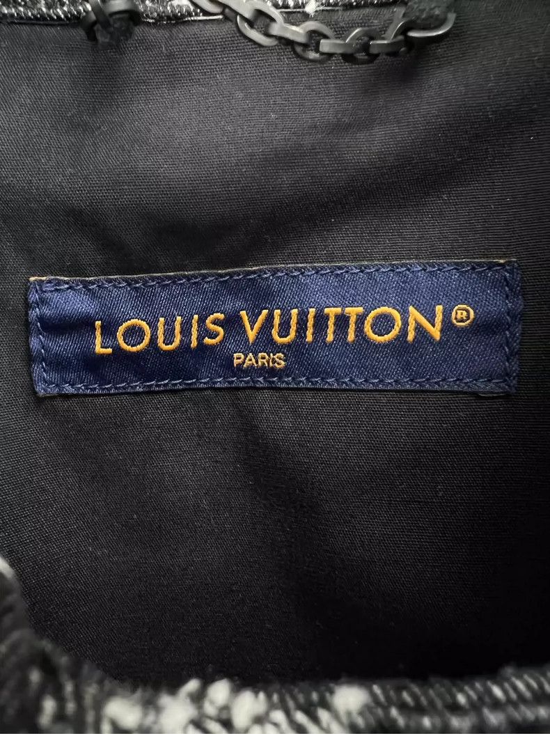 Louis Vuitton Louis Vuitton size 4l Presbyopic denim shirt with short sle Size US M / EU 48-50 / 2 - 4 Thumbnail