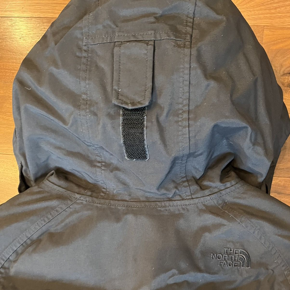 The North Face North Face down-filled hooded parka (black - #VAK675) Size L / US 10 / IT 46 - 4 Thumbnail