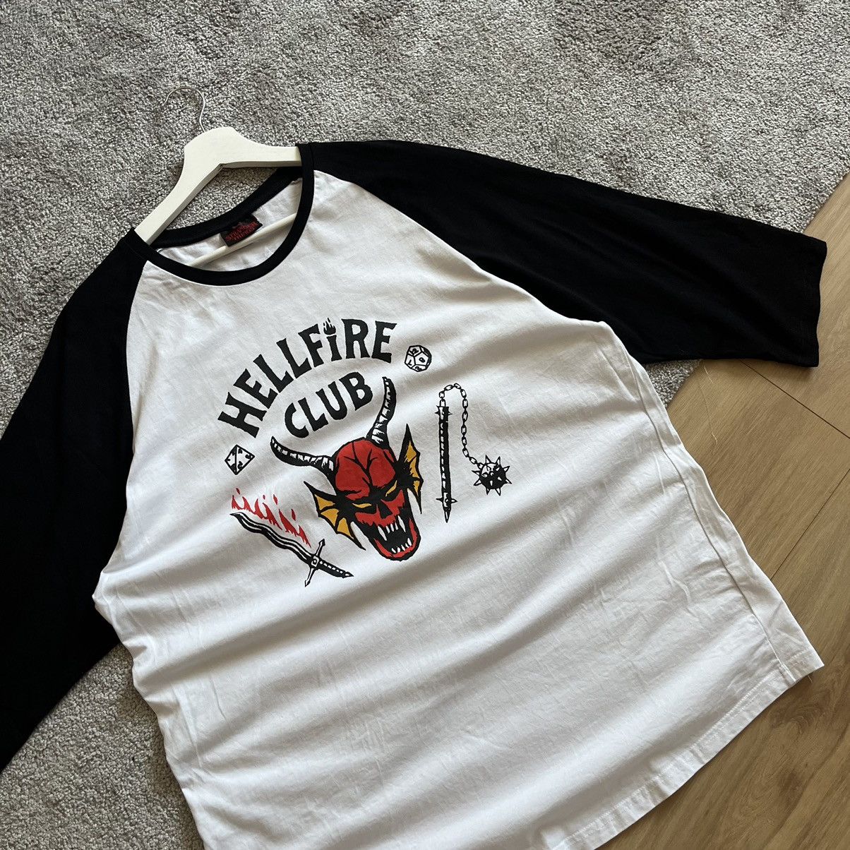 Band Tees The Stranger Things Hellfire Club 3/4 Longsleeve Size US XL / EU 56 / 4 - 4 Thumbnail