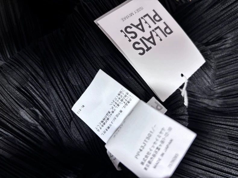 Issey Miyake Issey Miyake size:one size Black round vest Size S / US 4 / IT 40 - 8 Thumbnail