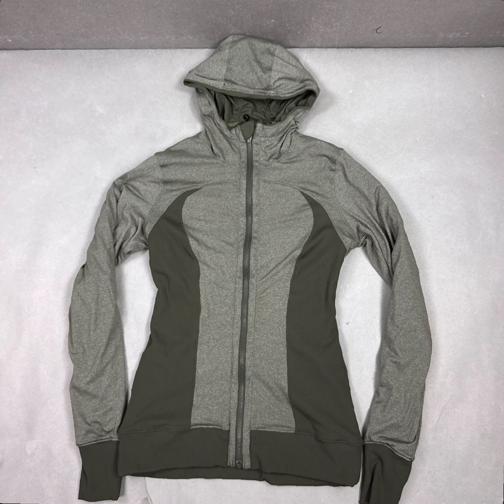 Lululemon Lululemon Jacket Womens 9 Green Dance Studio Reversible Hoodie Train Running Gym Shirt Size S / US 4 / IT 40 - 3 Thumbnail