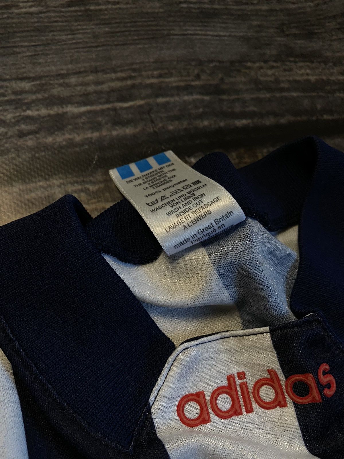 Adidas ADIDAS VINTAGE JERSEY CENTER LOGO Size US L / EU 52-54 / 3 - 5 Thumbnail