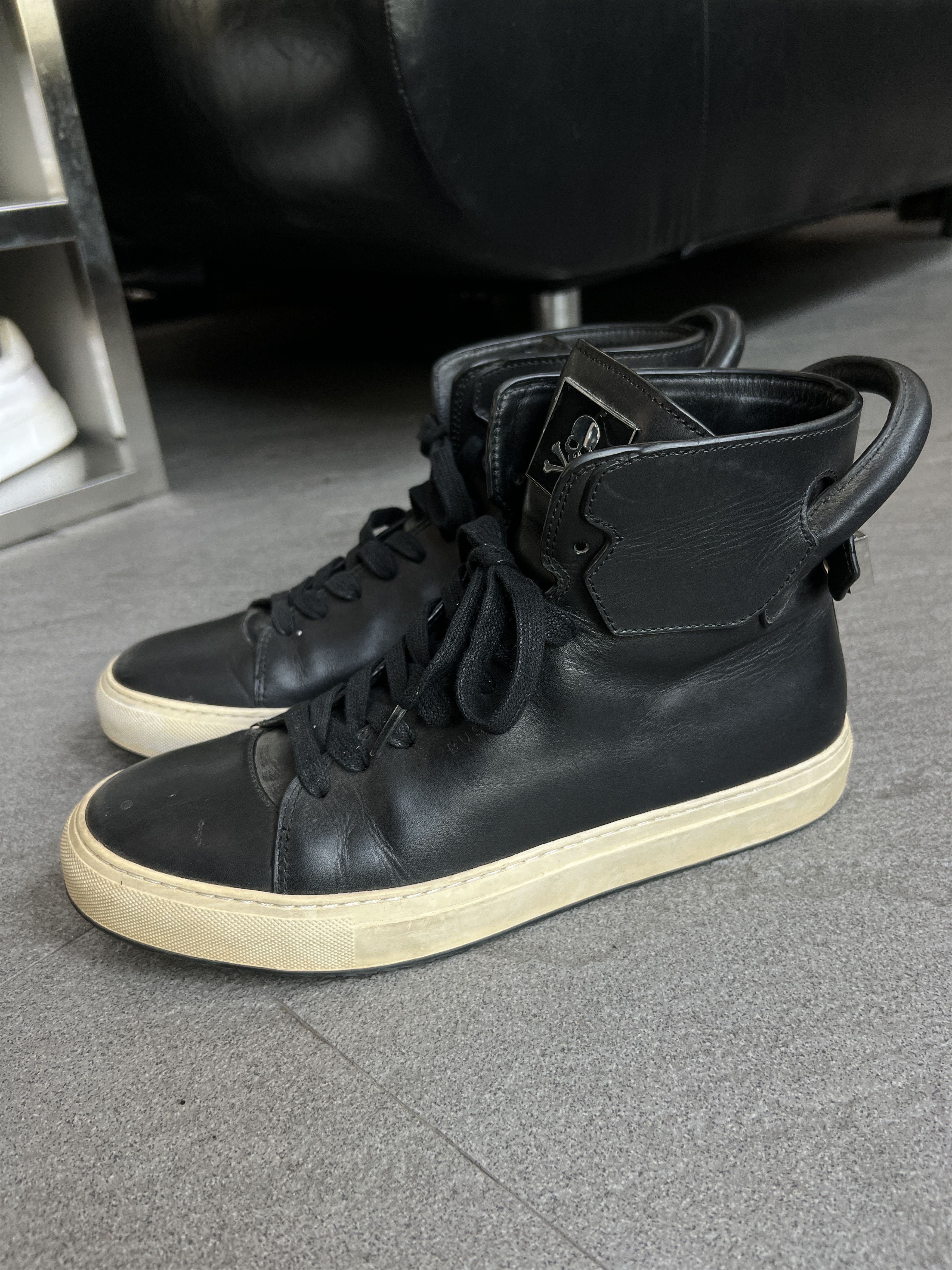 Mastermind Japan Buscemi x Mastermind Japan Lock Hi Sneakers EU42 Size US 9 / EU 42 - 1 Thumbnail