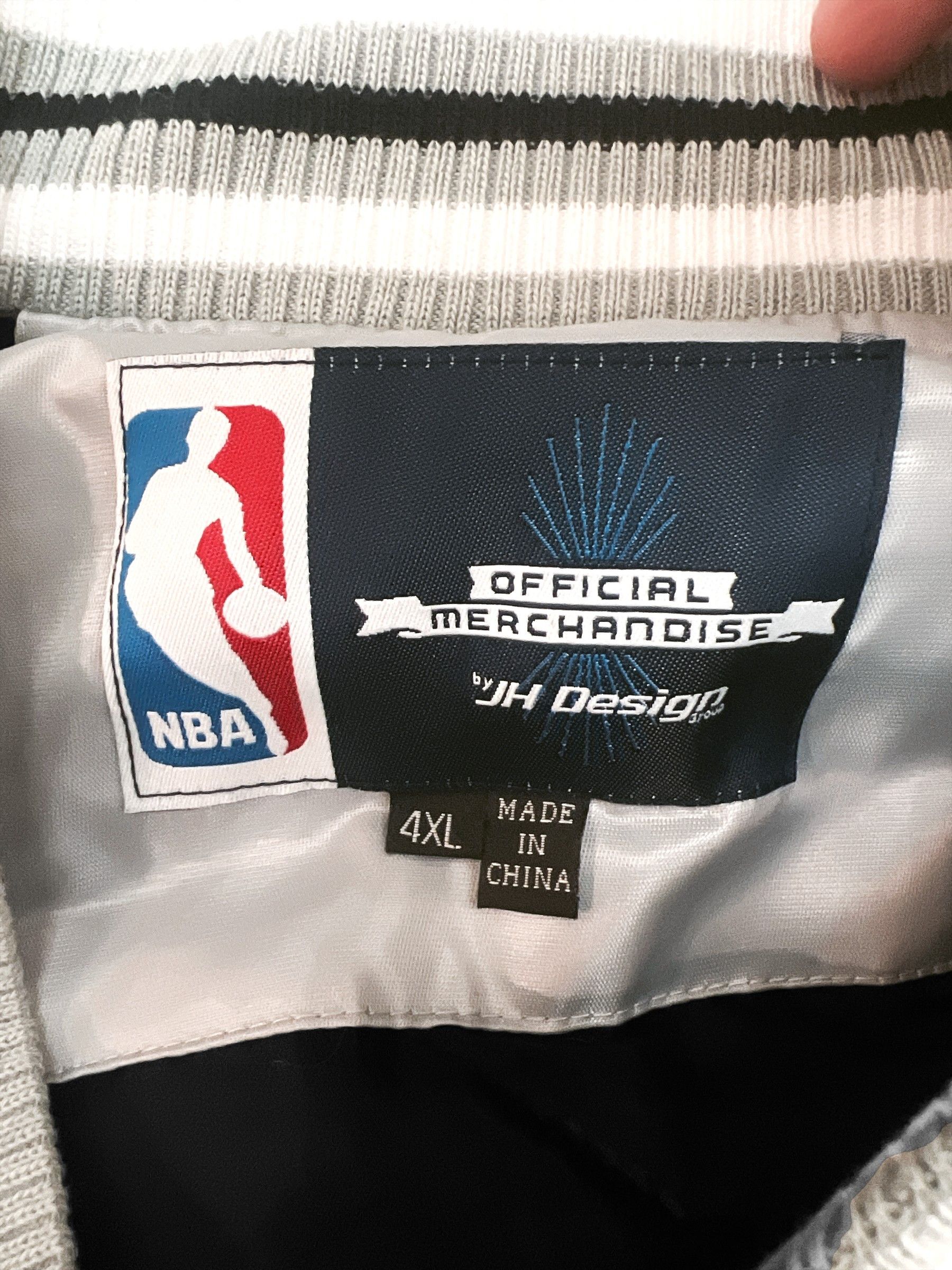 JH Design NBA x Miami Heat Satin Bomber Jacket – Size 4XL Size US XXL / EU 58 / 5 - 4 Thumbnail