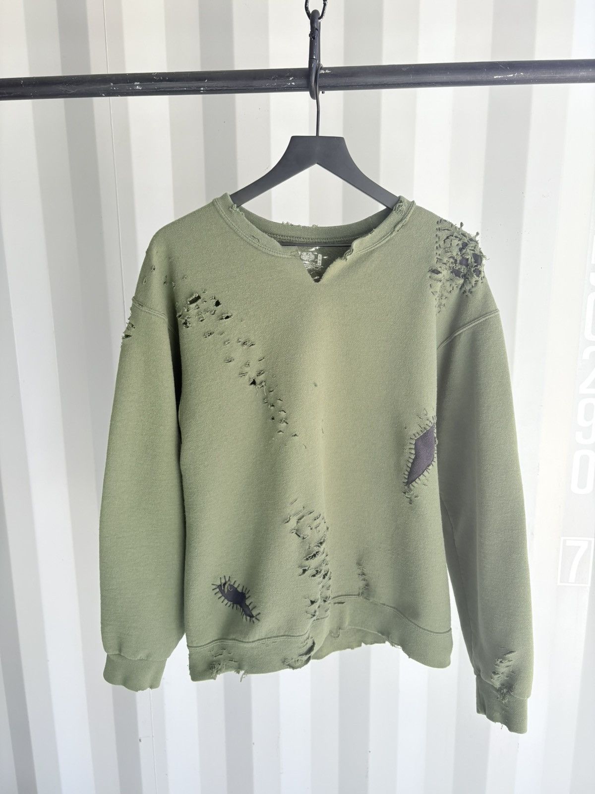 Vintage Vintage Boxy Thrashed Sun Faded Sweatshirt Grunge Size US L / EU 52-54 / 3 - 1 Thumbnail
