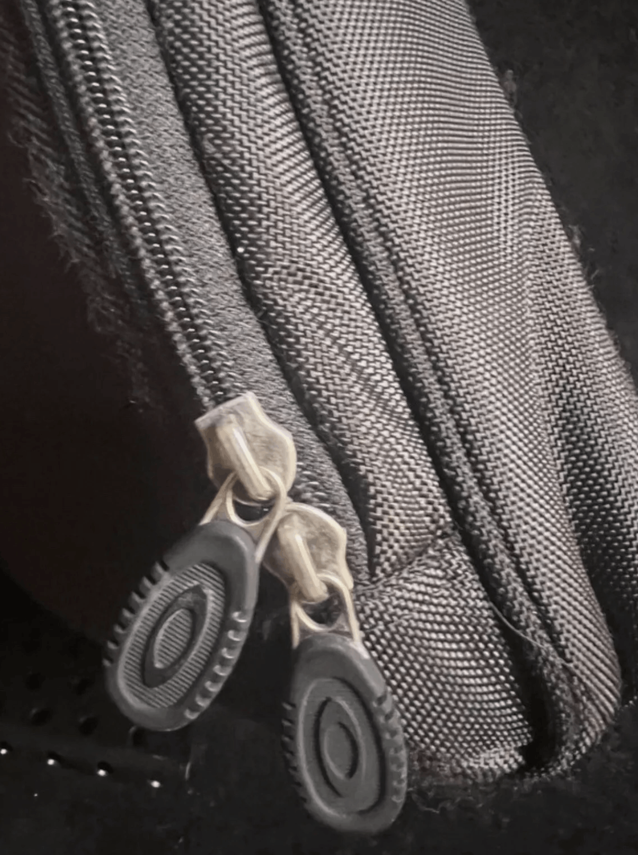 Oakley Oakley Vertical Computer Laptop Bag Vintage Size ONE SIZE - 4 Thumbnail