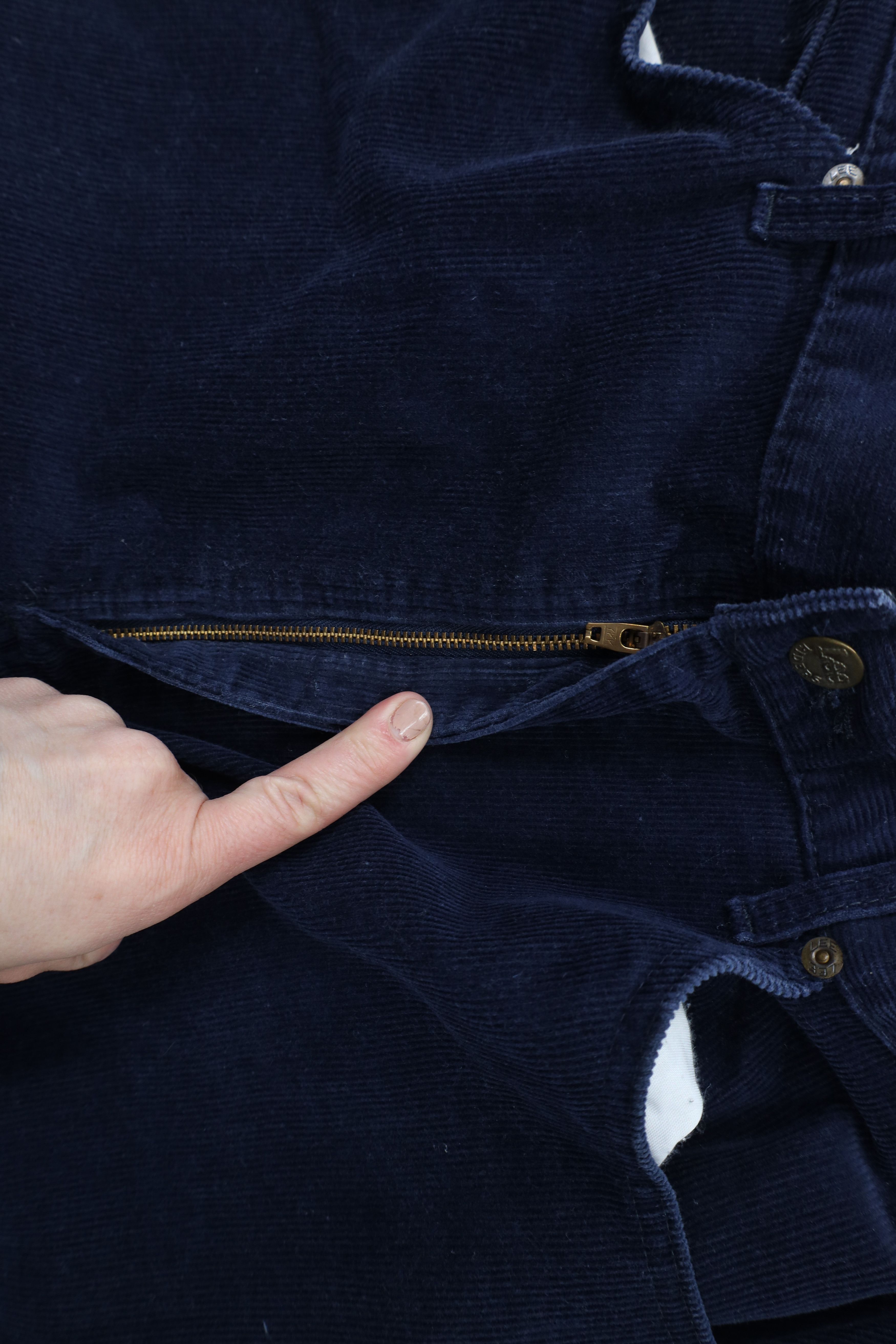 Lee × Vintage Vintage 90s Lee Wide Leg Corduroy Chino Pants Blue USA Size US 36 / EU 52 - 7 Thumbnail