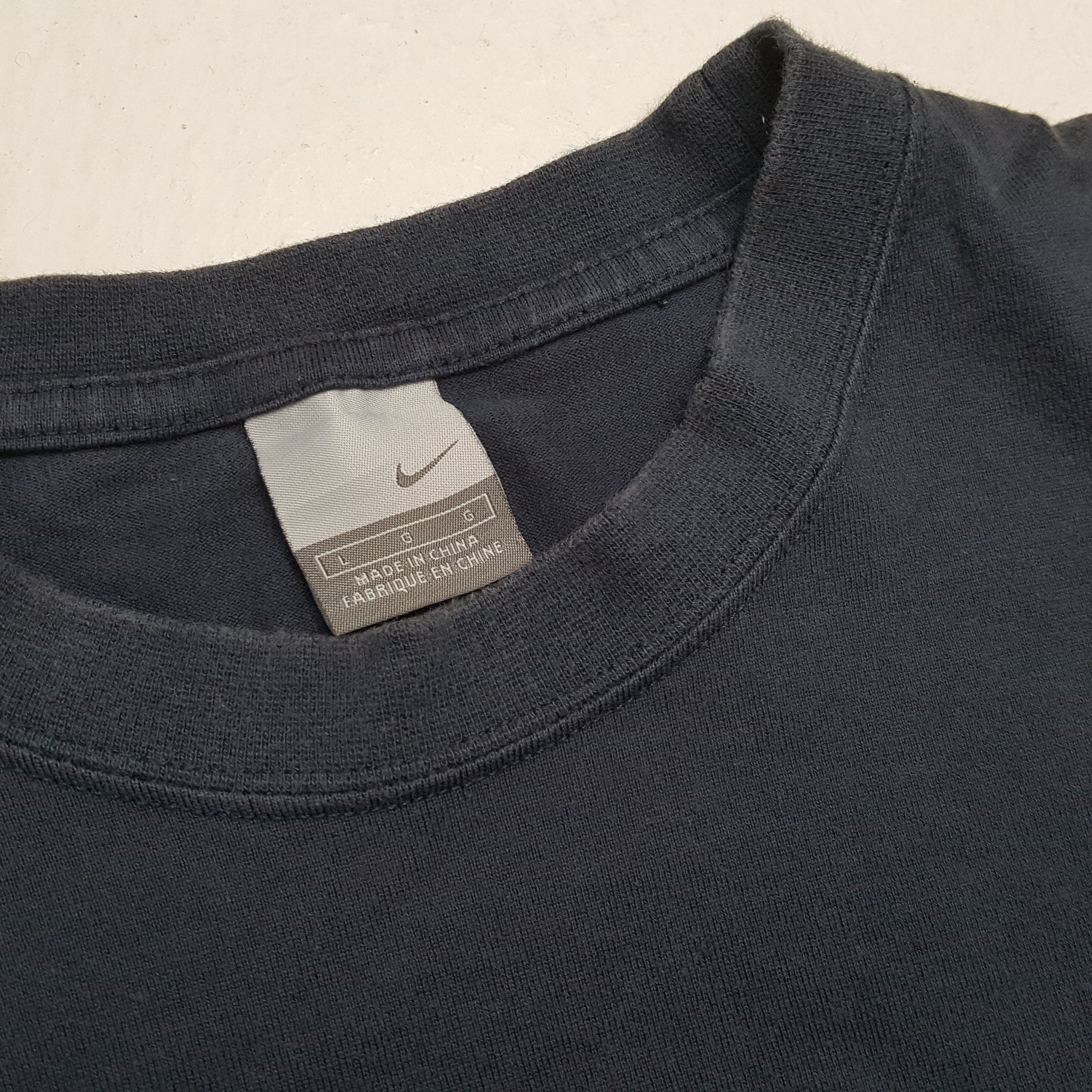 Nike × Vintage Vintage NIKE Small Swoosh Sportswear T-Shirts Size US M / EU 48-50 / 2 - 9 Thumbnail