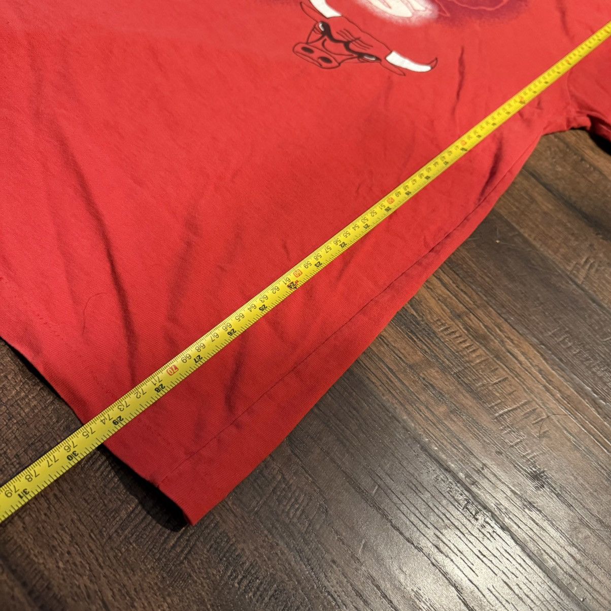Other Vintage Chicago Bulls Team Rated Tee 1981 Red Graphic Size US XL / EU 56 / 4 - 8 Thumbnail