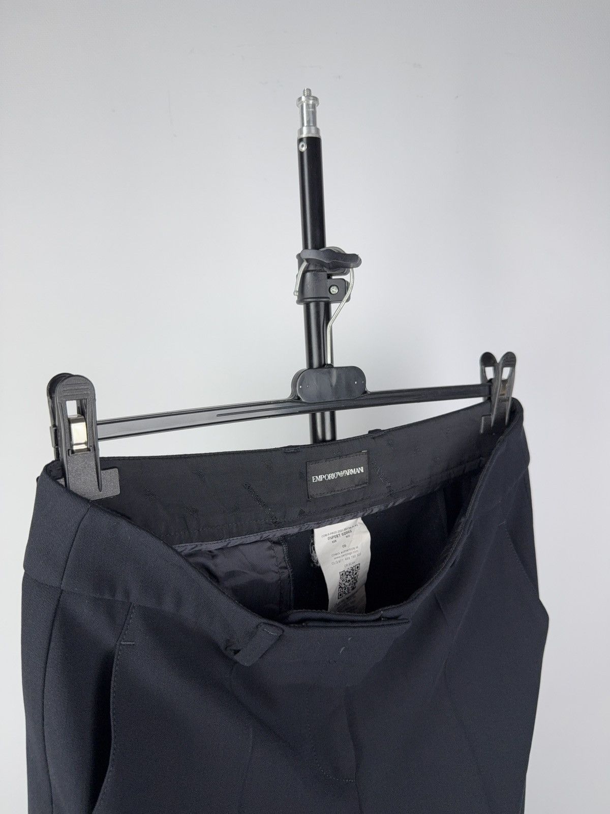 Emporio Armani Designer Luxury Emporio Armani Classic Black Dress Pants Size 28" / US 6 / IT 42 - 7 Thumbnail