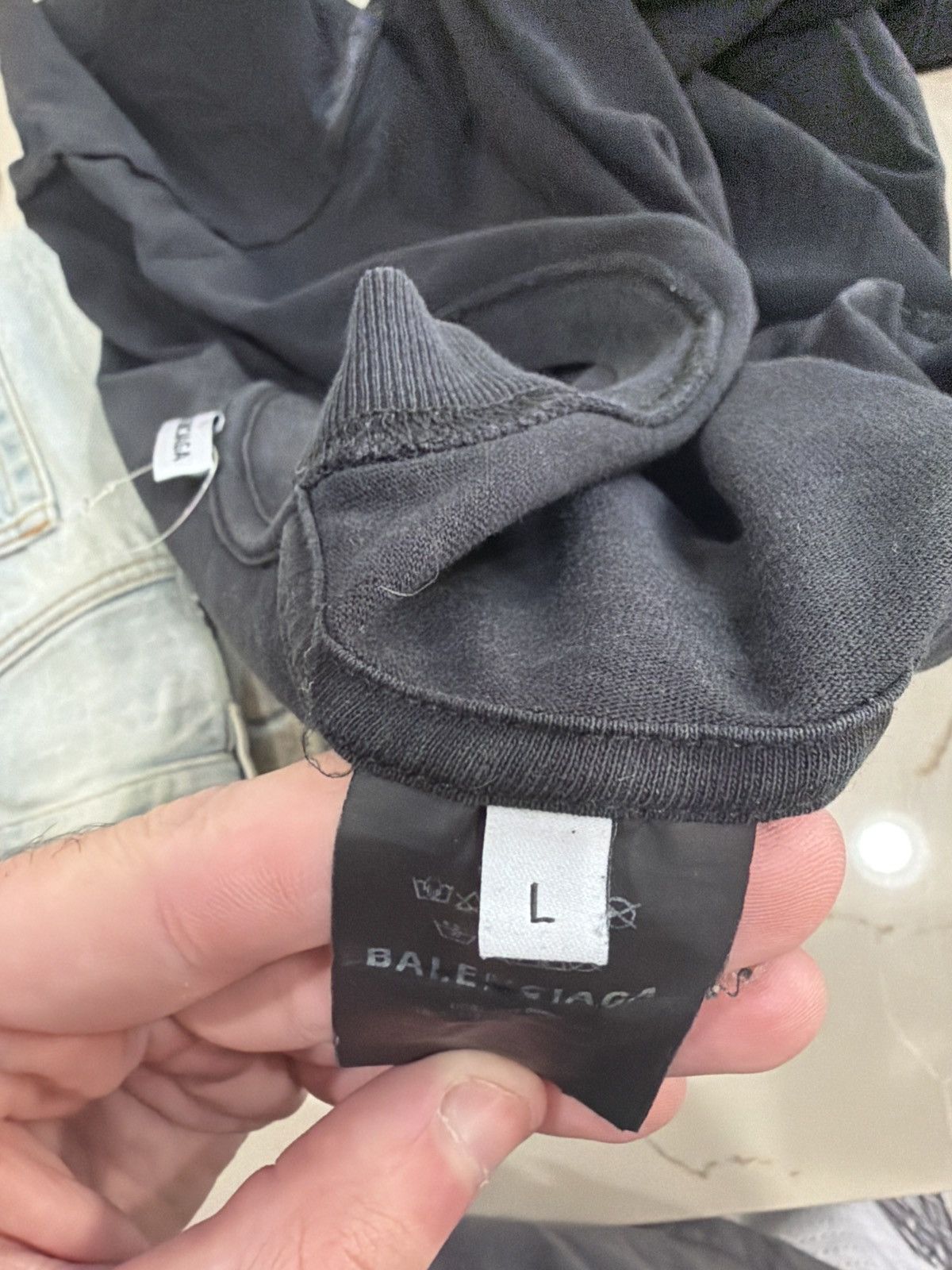 Balenciaga Balenciaga Embroidered Back Logo T-Shirt – Black / Blue Size US L / EU 52-54 / 3 - 13 Thumbnail