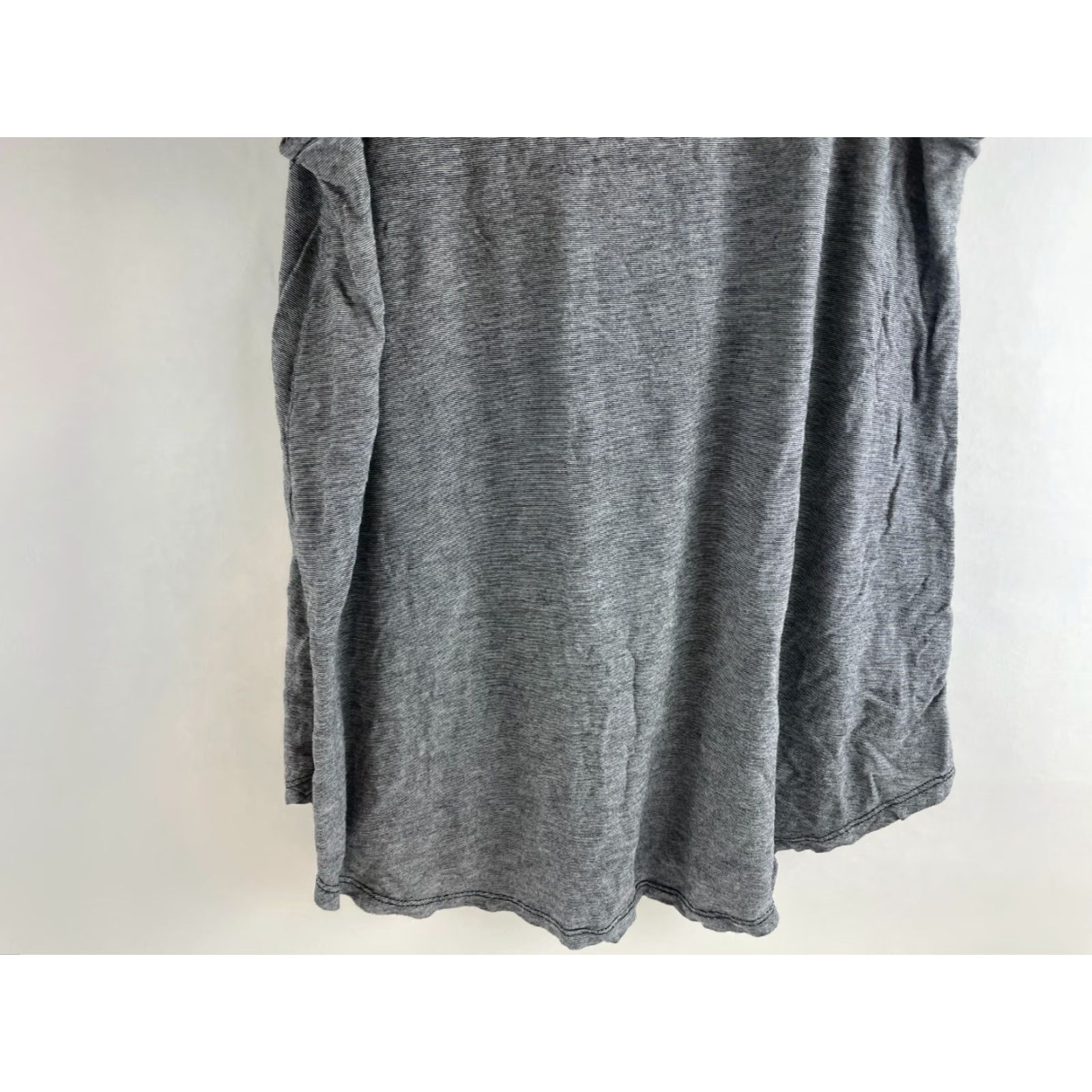 Old Navy Old Navy Tank Top Women's Size Small Gray Sleeveless Round Neck Micro Ribbed Size S / US 4 / IT 40 - 4 Thumbnail