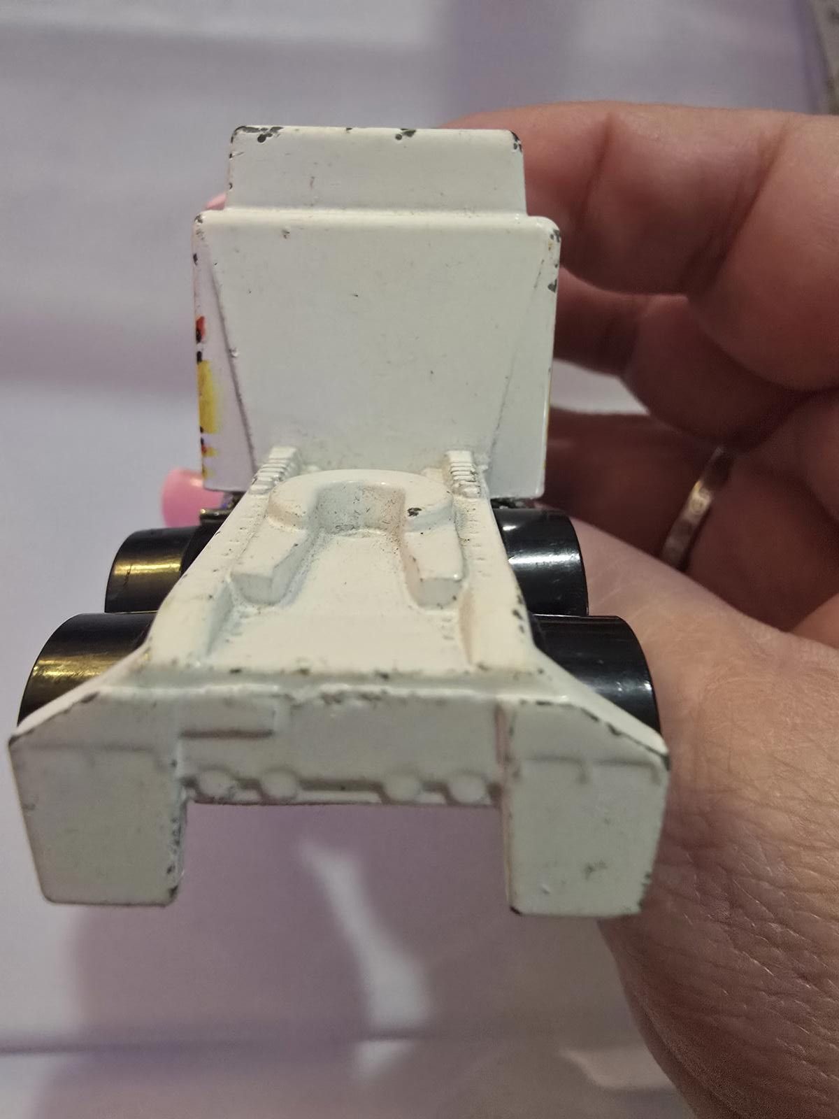 Other Rare Vtg 1982 Hot Wheels LONG SHOT Kenworth Semi Truck Cab Size ONE SIZE - 6 Thumbnail