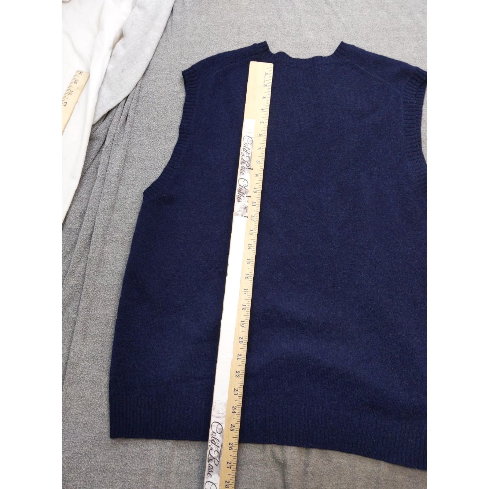 Brooks Brothers VINTAGE Brooks Brothers Sweater Vest Mens XL Blue Scottish Lambswool V-Neck Knit Size US XL / EU 56 / 4 - 5 Thumbnail