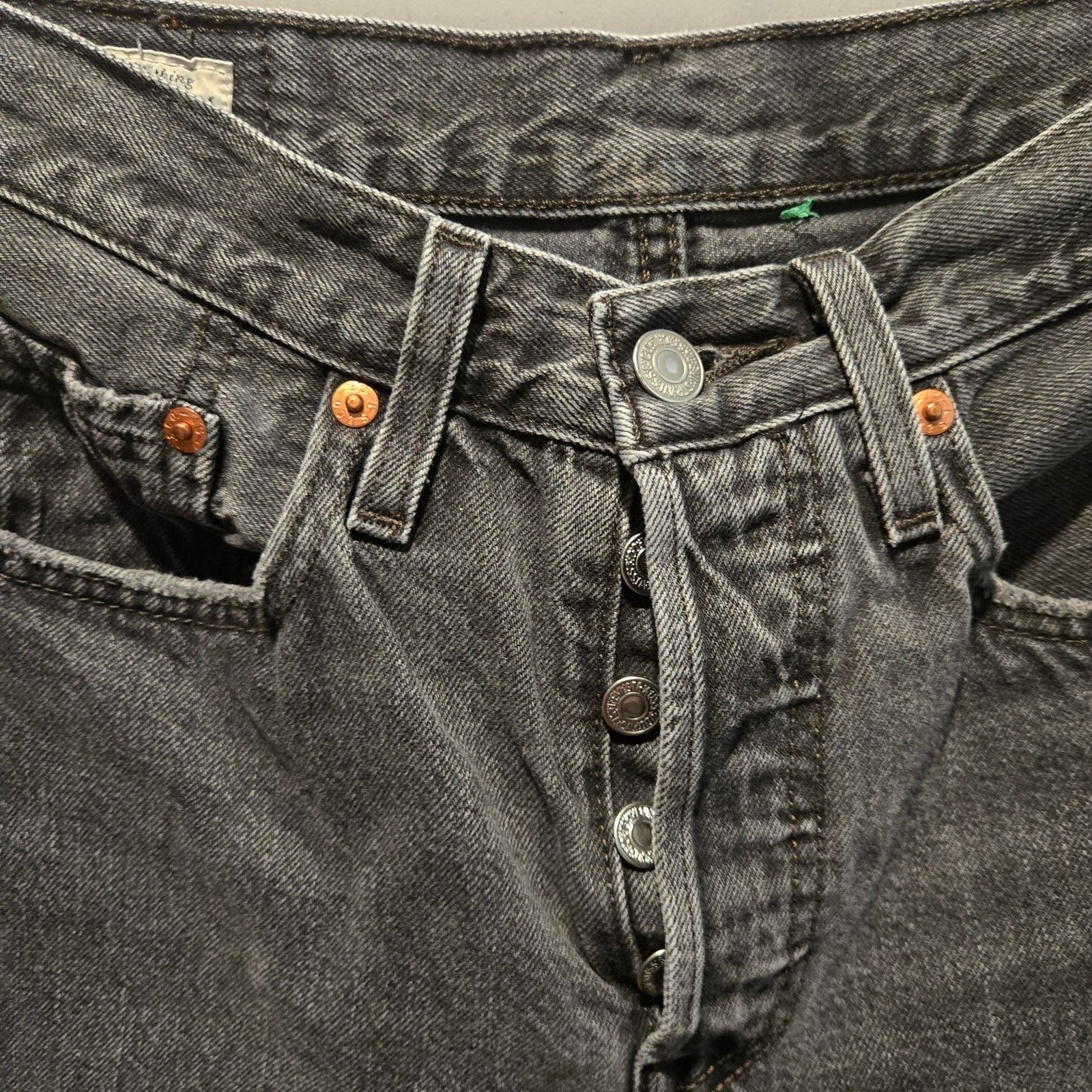 Levi's Levis 501 Skinny Jean Blk Button Fly distressed Big E 24x28 Size 24" / US 00 / IT 34 - 4 Thumbnail