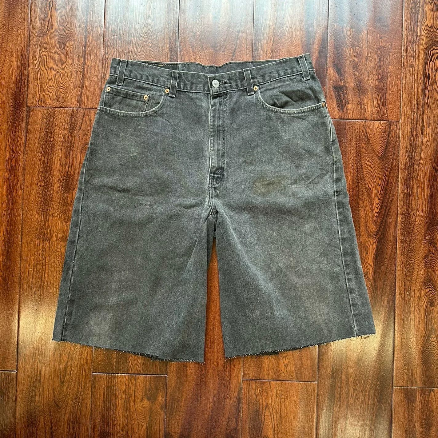 Vintage Vintage Levis Remake Baggy Shorts Size US 35 - 1 Thumbnail