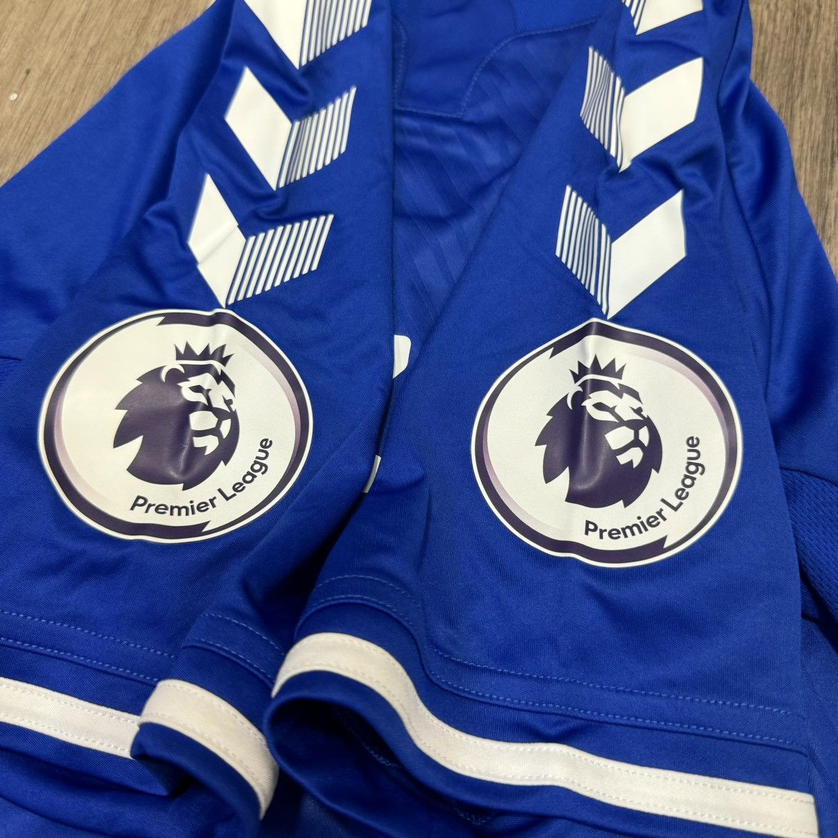 Hummel Everton 20/21 home shirt #19 James Size US S / EU 44-46 / 1 - 5 Thumbnail