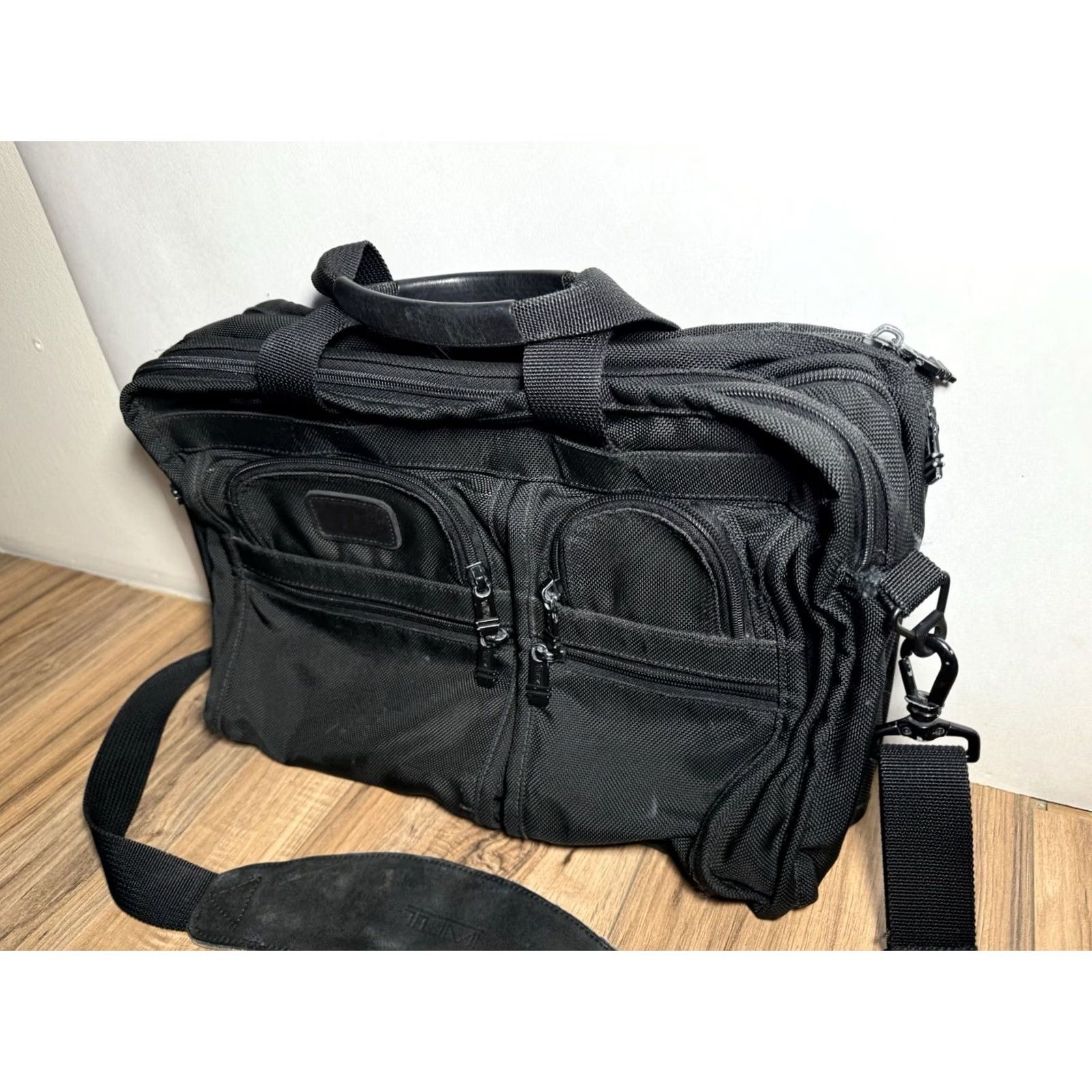 Tumi Tumi Bag Large Black Alpha 204D3 Ballistic Nylon Expandable Briefcase Strap Size ONE SIZE - 3 Thumbnail