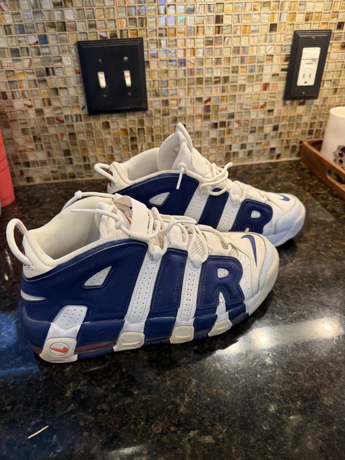 Nike Nike uptempo “knicks” Size US 11 / EU 44 - 2 Thumbnail