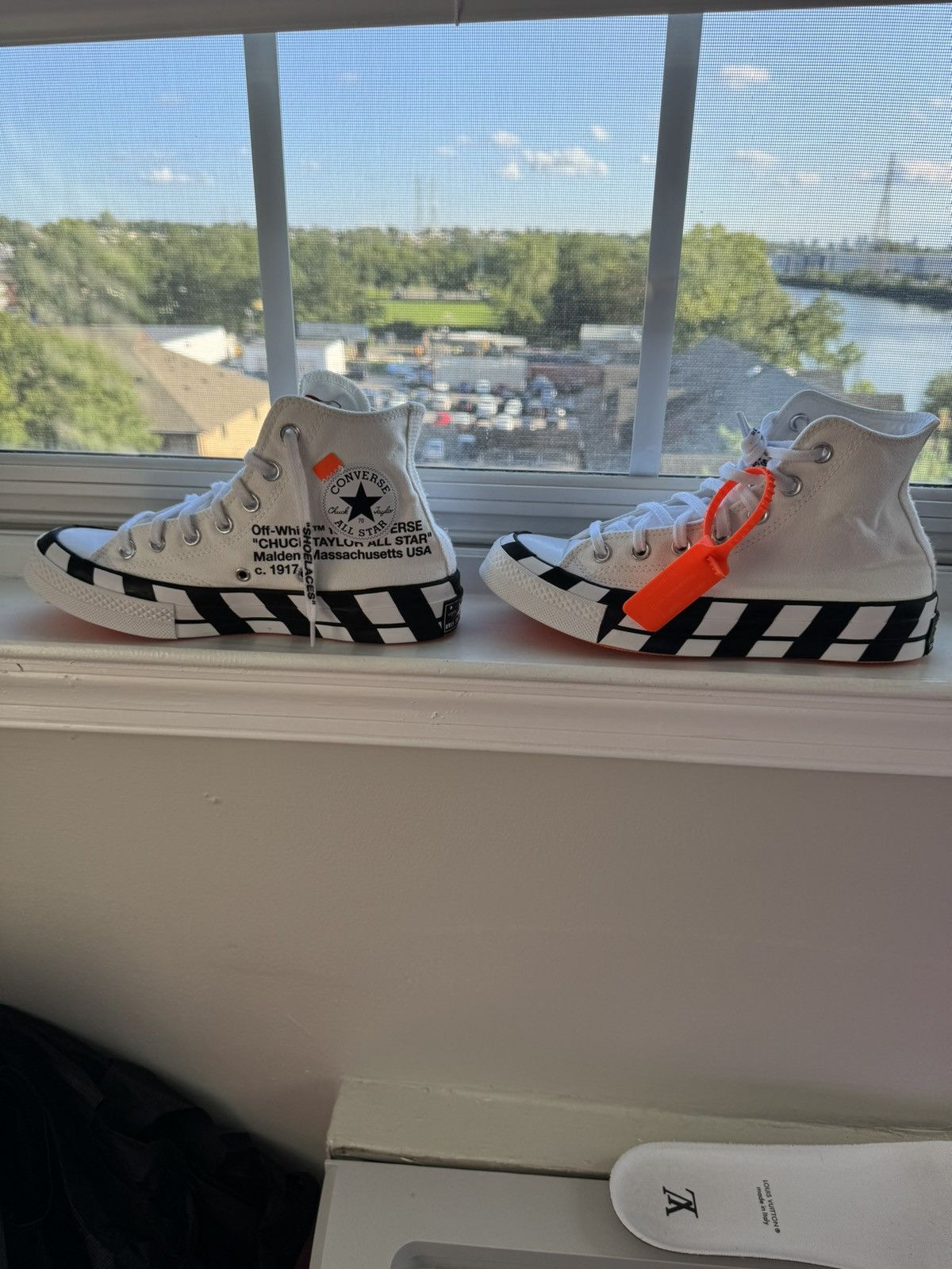 Off-White Off White Converse Chuck Taylor’s Size US 6 / EU 39 - 6 Thumbnail