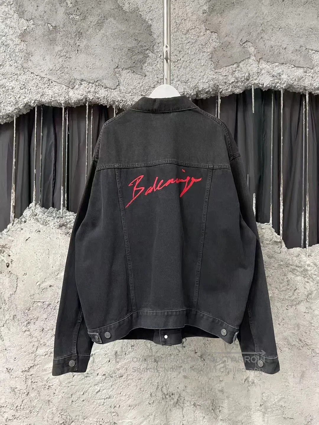 Balenciaga Balenciaga Black Red Logo Denim Jacket. Size US M / EU 48-50 / 2 - 1 Thumbnail