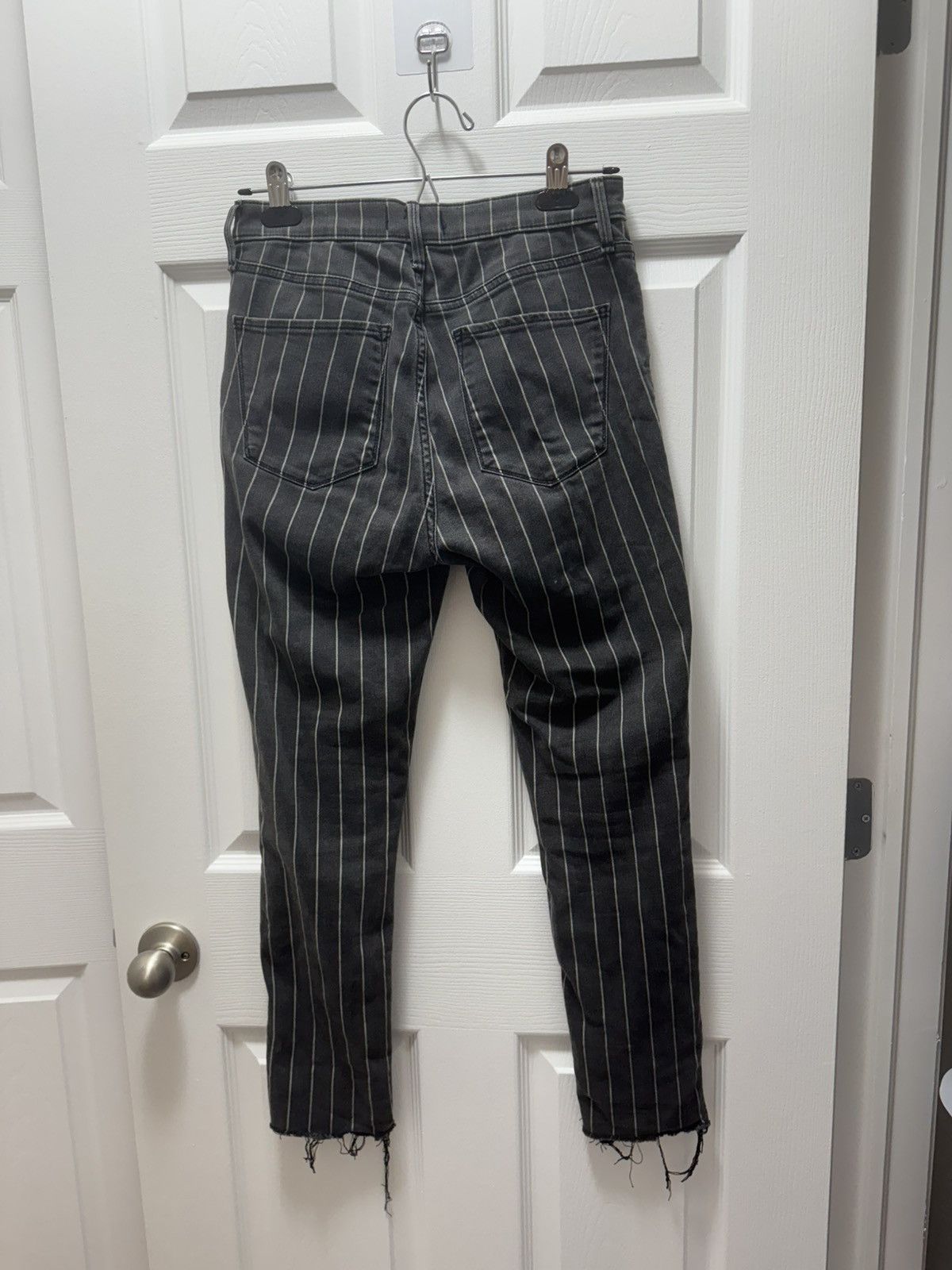 Abercrombie & Fitch Abercrombie Fitch Distressed Avant Garde Skater Pants Size US 27 - 2 Thumbnail