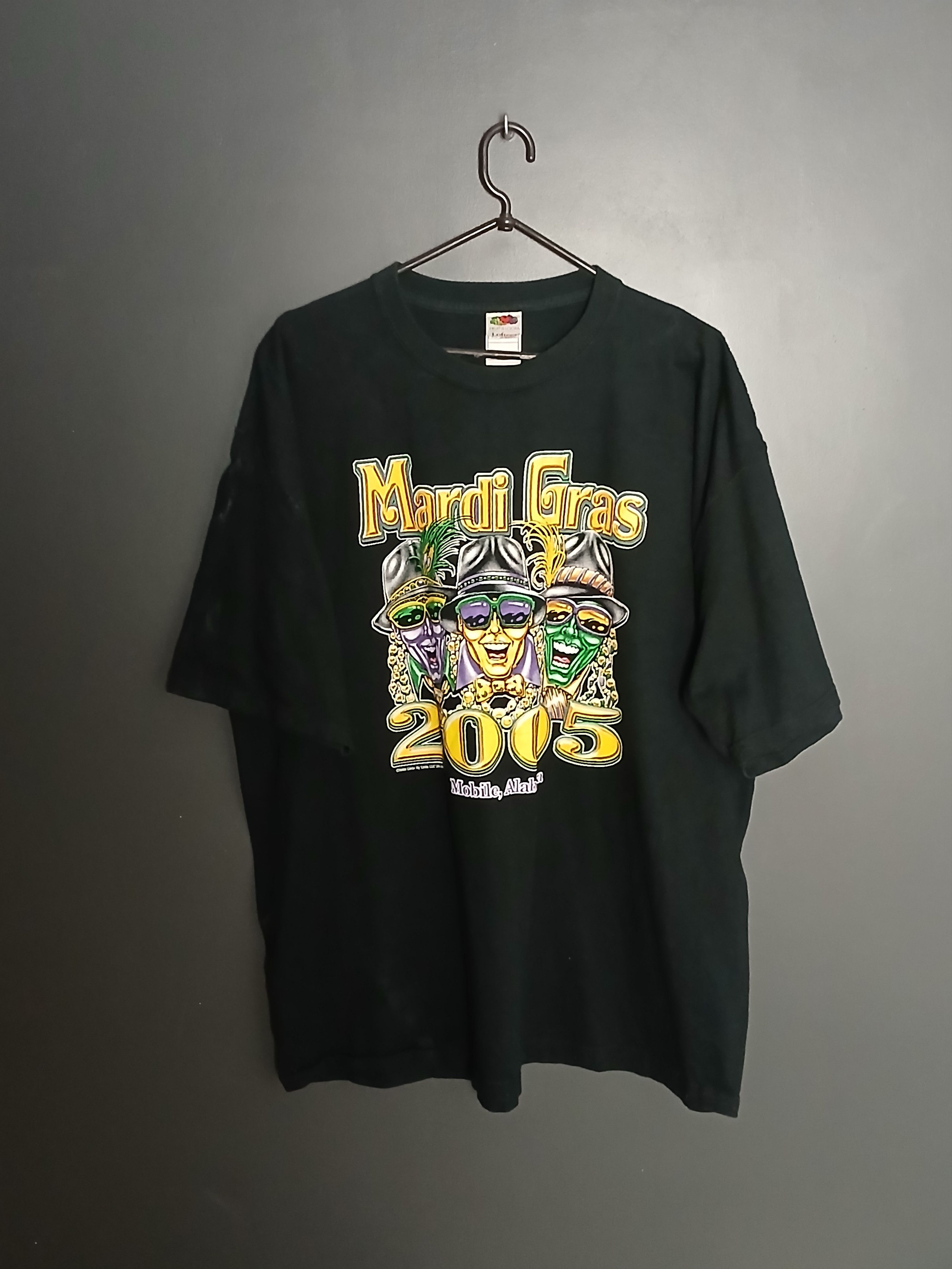 Vintage Vintage 2005 Mardi Gras Carnival T-Shirt Size US XL / EU 56 / 4 - 1 Thumbnail