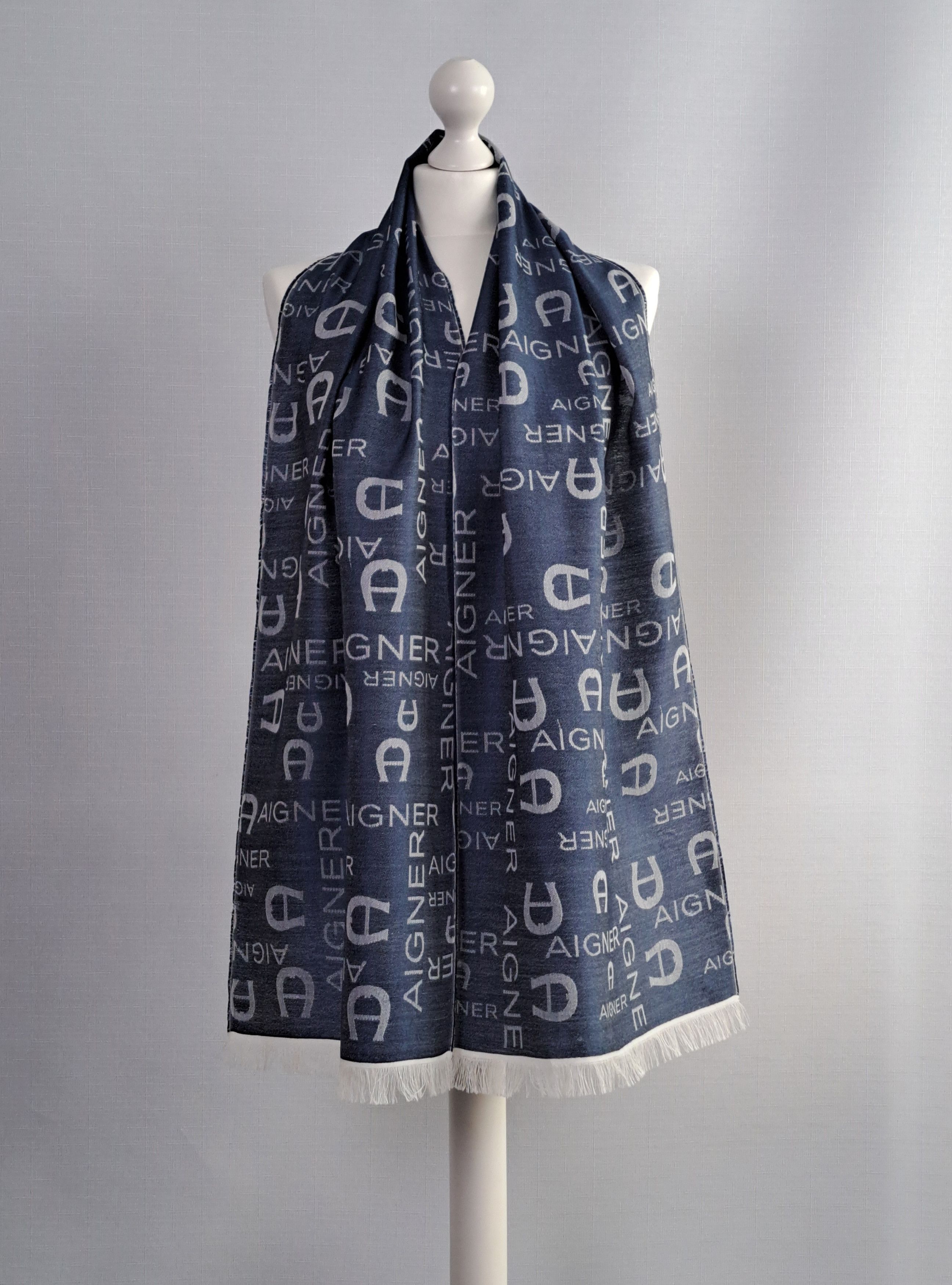 Aigner AIGNER logo collection monogram scarf. Size ONE SIZE - 6 Thumbnail
