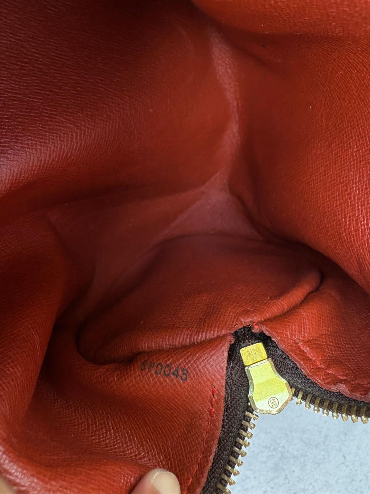 Louis Vuitton Louis Vuitton Papillon Damier Ebene 26 Size ONE SIZE - 7 Thumbnail