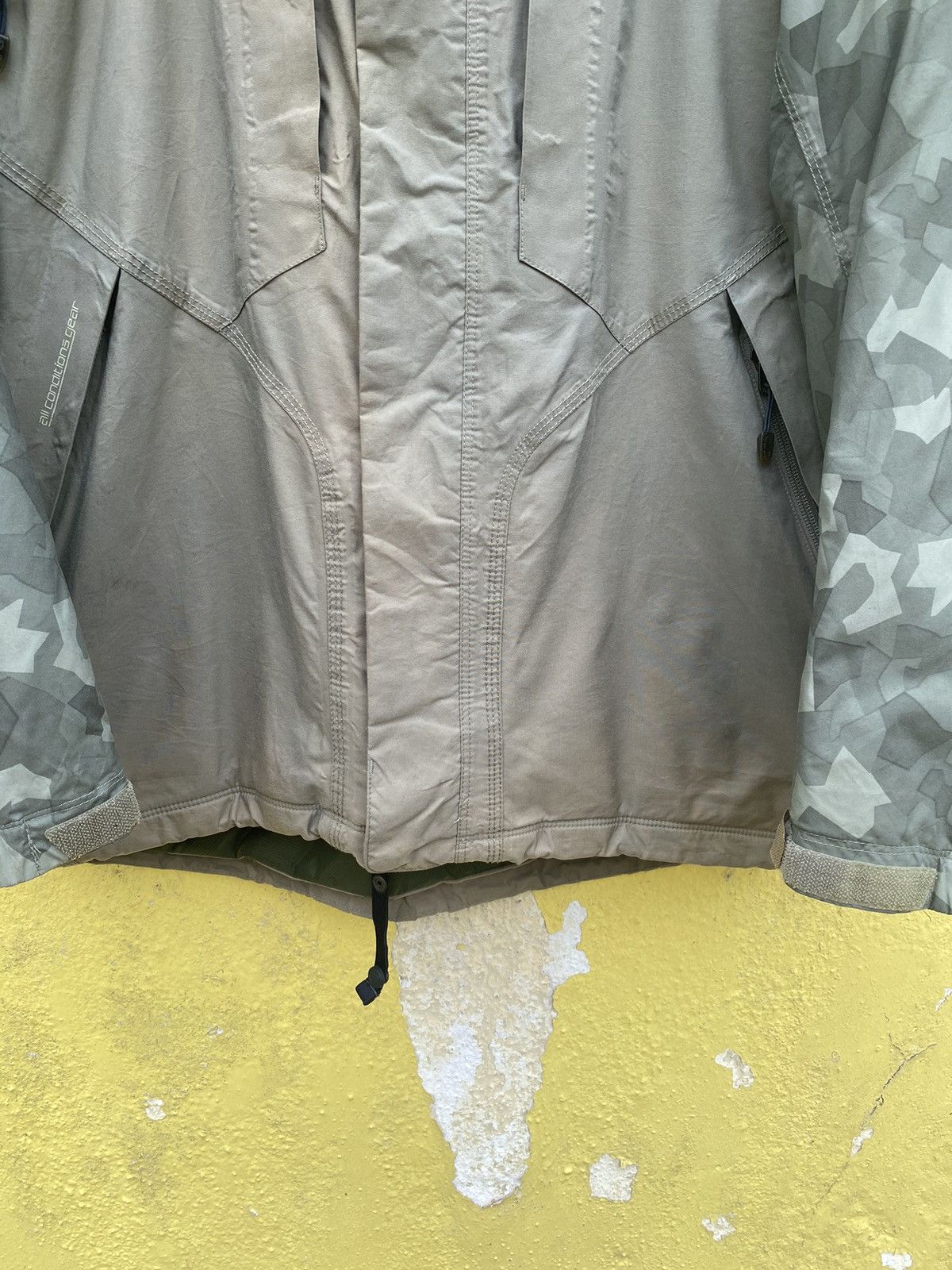 Nike Nike Acg camo outdoor jacket Size US L / EU 52-54 / 3 - 13 Thumbnail