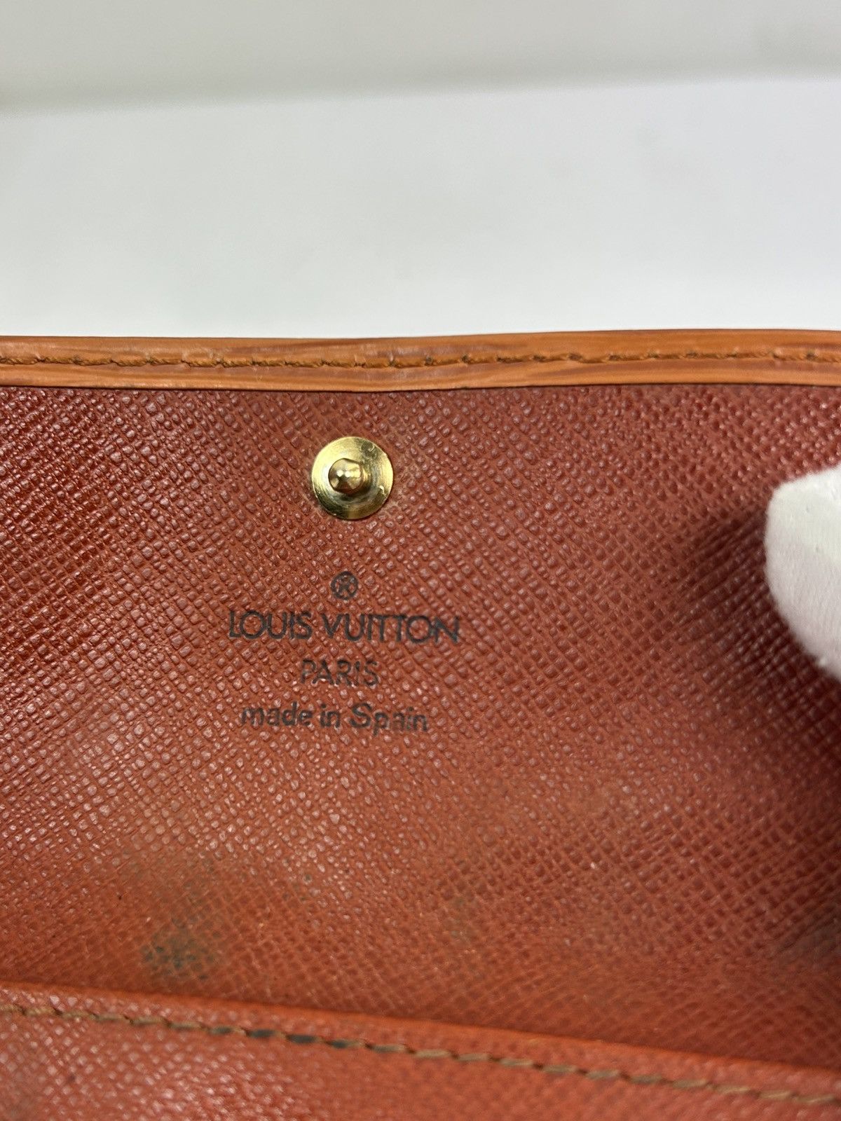 Louis Vuitton Louis Vuitton EPI Key Holder Size ONE SIZE - 6 Thumbnail