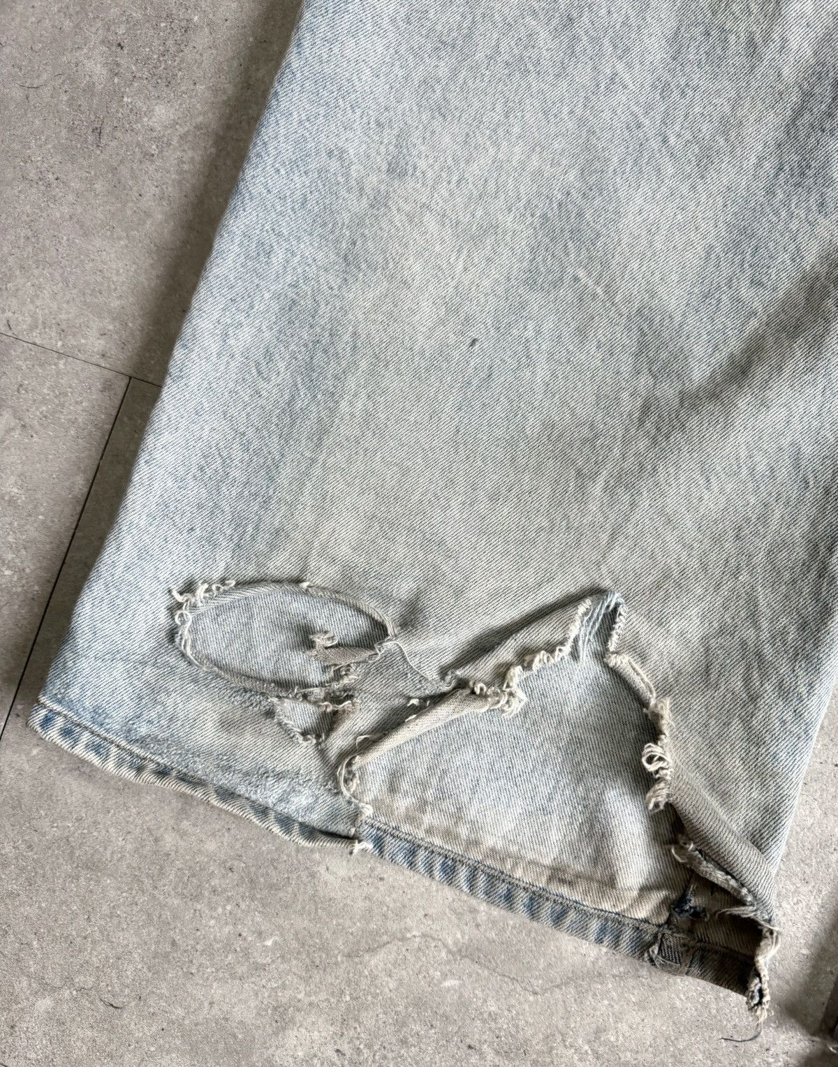 Balenciaga Balenciaga Sticker Denim Baggy Jeans Size US 38 / EU 54 - 13 Thumbnail
