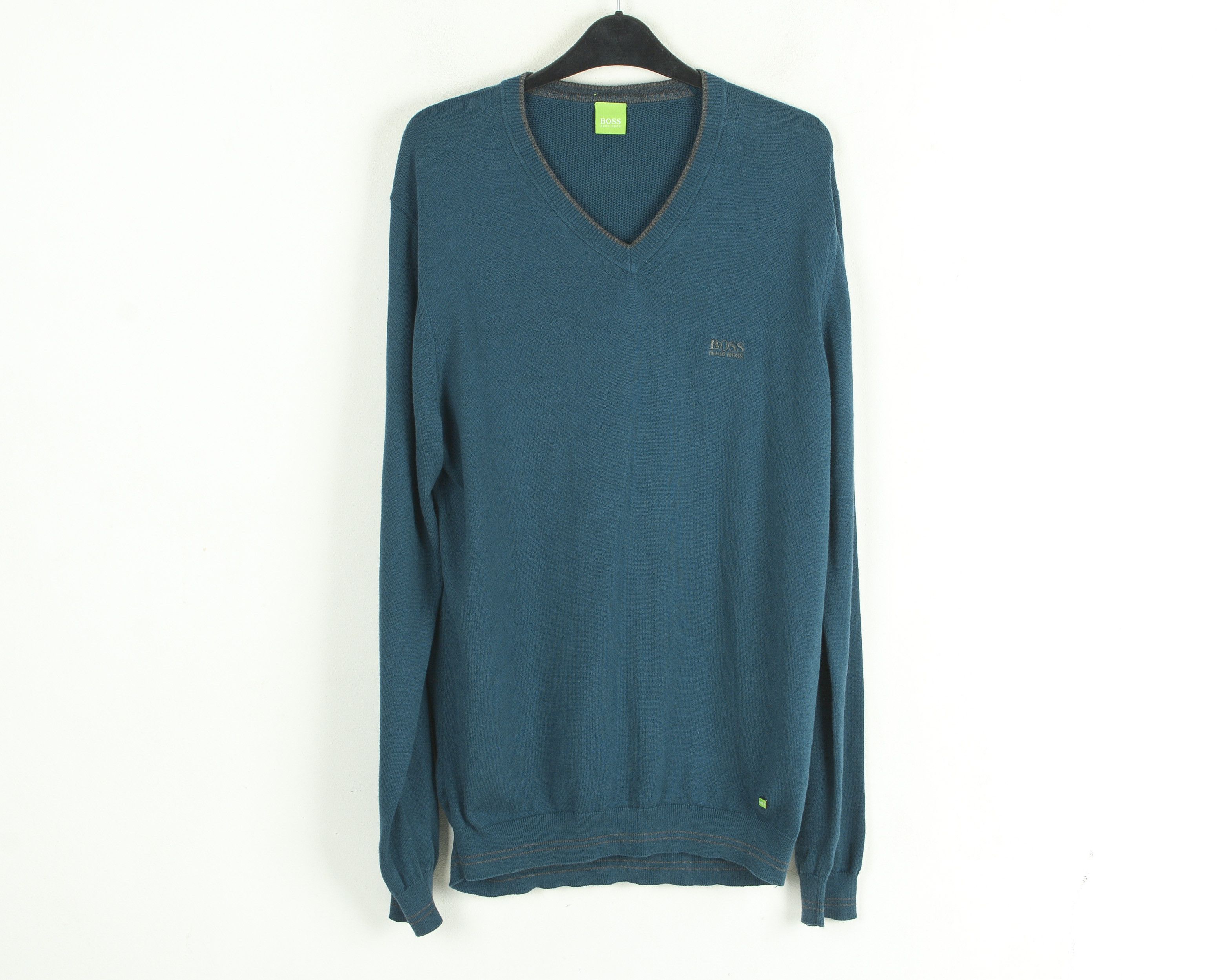 Hugo Boss Cotton Sweater V-Neck Pullover L Jumper acrylic knit office Size US L / EU 52-54 / 3 - 1 Thumbnail
