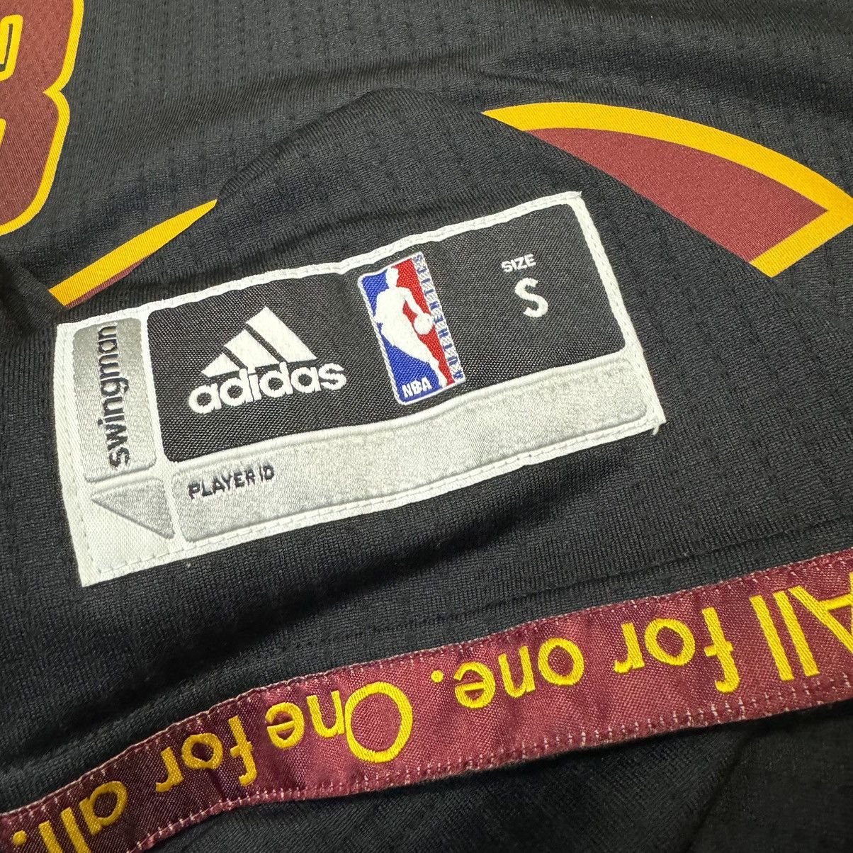 Adidas Cleveland Cavs Adidas Swingman 2016 Short Sleeve Jersey Size US S / EU 44-46 / 1 - 9 Thumbnail